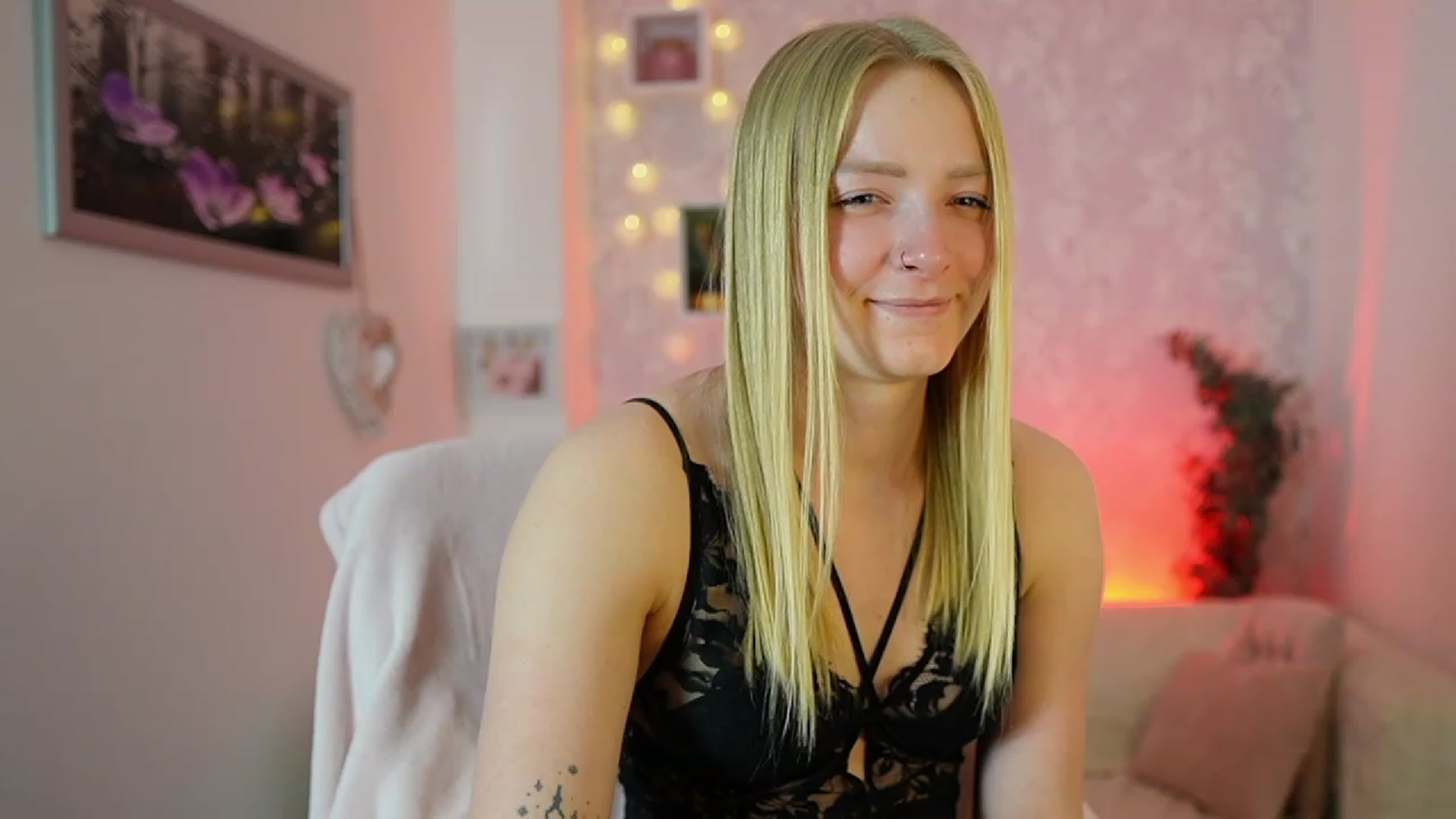Gallery image thumbnail from Caly_Carter's myfreecams stream on, 12/21/2023, 14:05 image 2 of 20