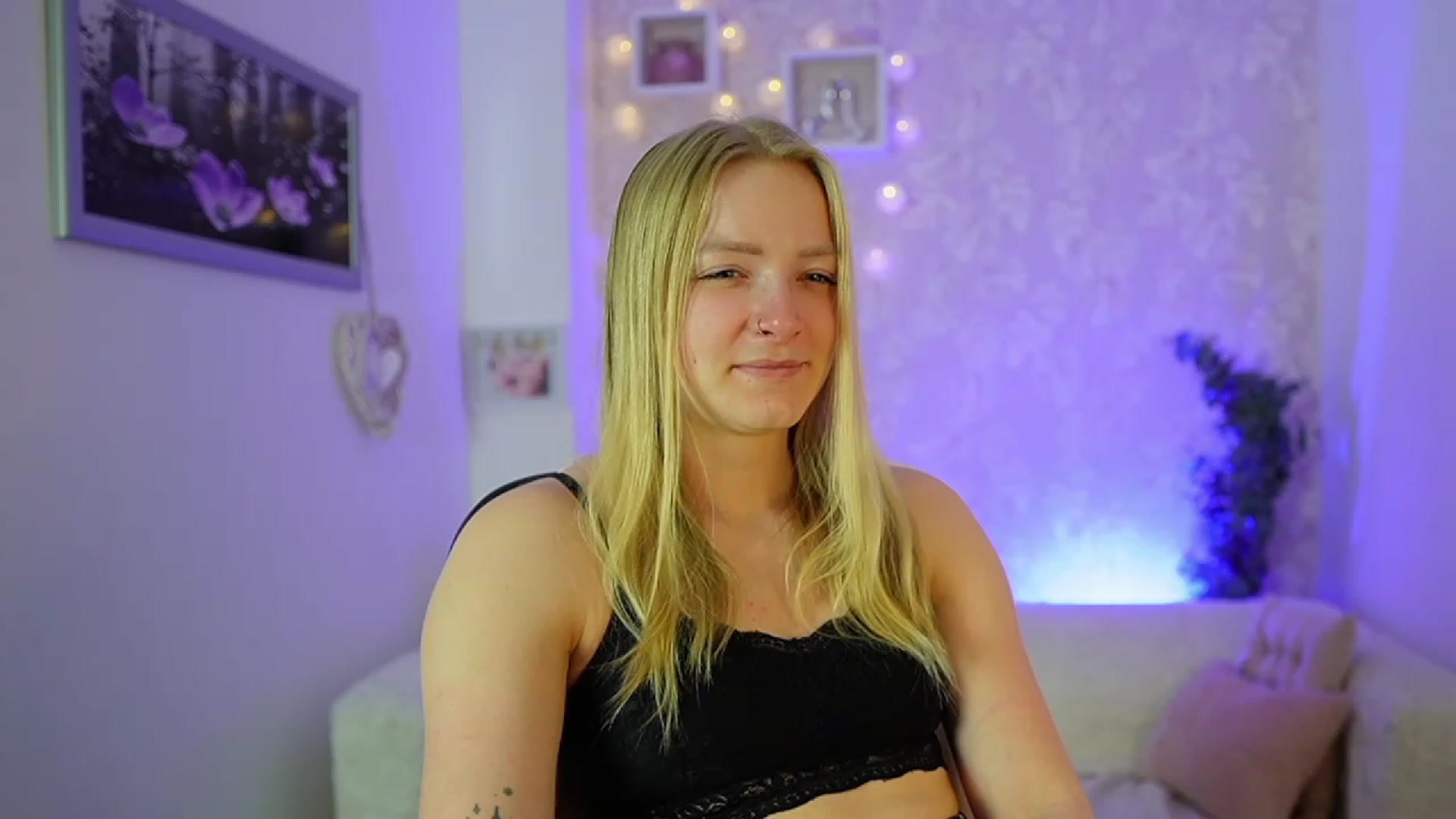 Gallery image thumbnail from Caly_Carter's myfreecams stream on, 12/22/2023, 10:25 image 1 of 20