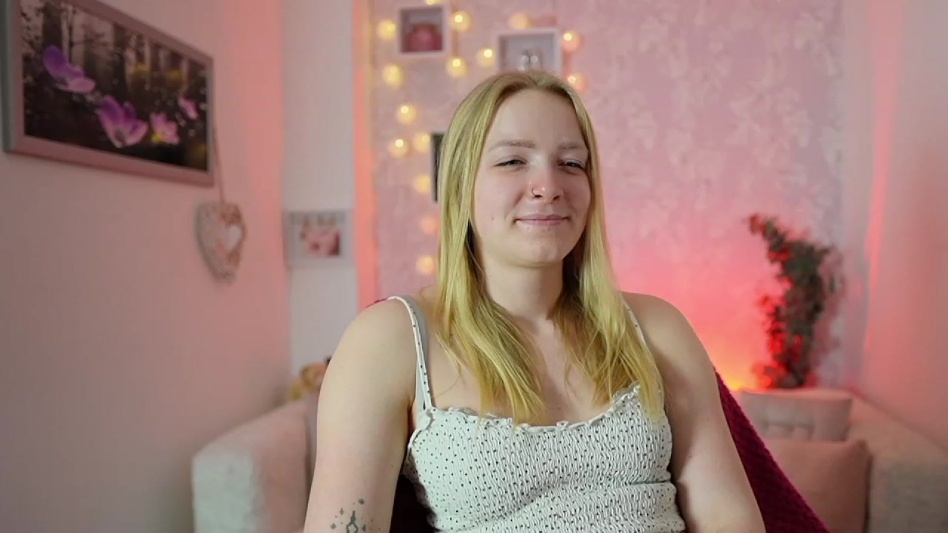 Gallery image thumbnail from Caly_Carter's myfreecams stream on, 12/27/2023, 13:22 image 7 of 20