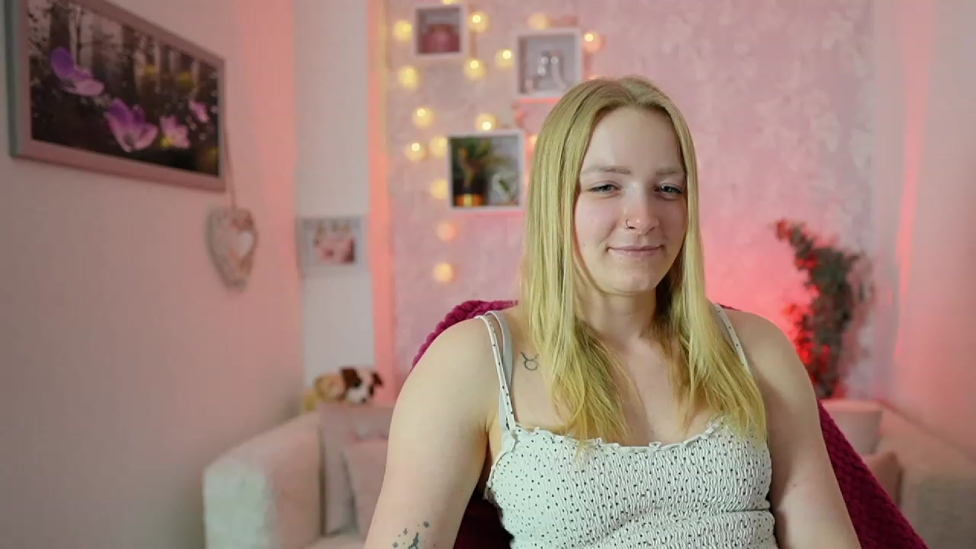 Gallery image thumbnail from Caly_Carter's myfreecams stream on, 12/27/2023, 13:22 image 20 of 20