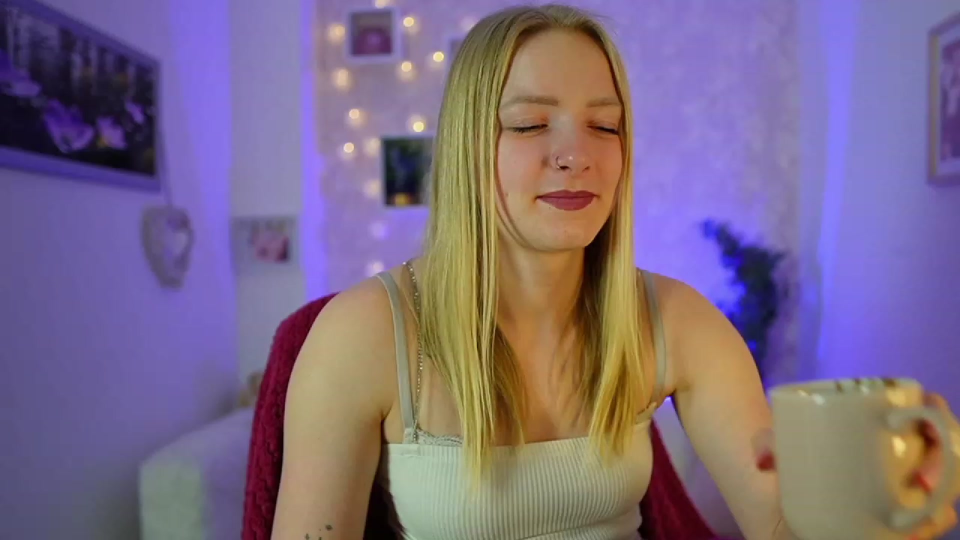 Gallery image thumbnail from Caly_Carter's myfreecams stream on, 12/29/2023, 12:49 image 14 of 20