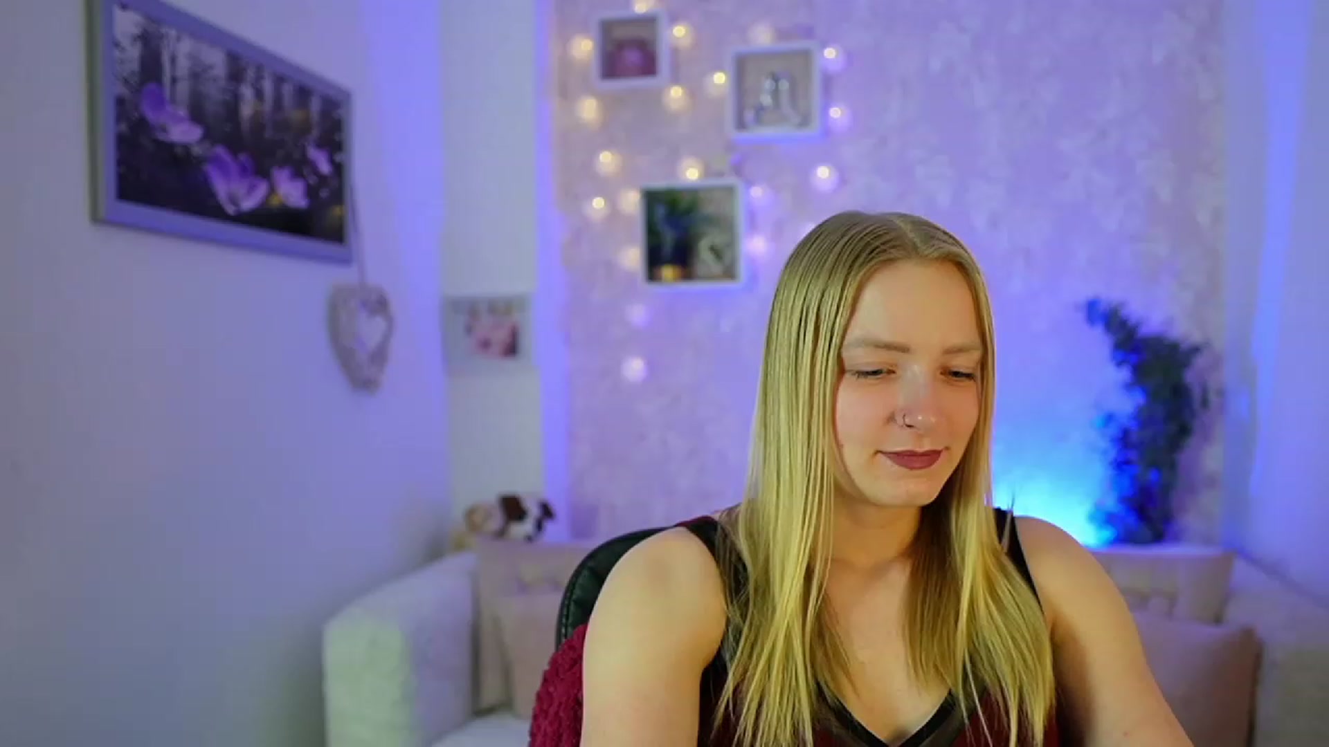 Gallery image thumbnail from Caly_Carter's myfreecams stream on, 12/30/2023, 12:27 image 16 of 20