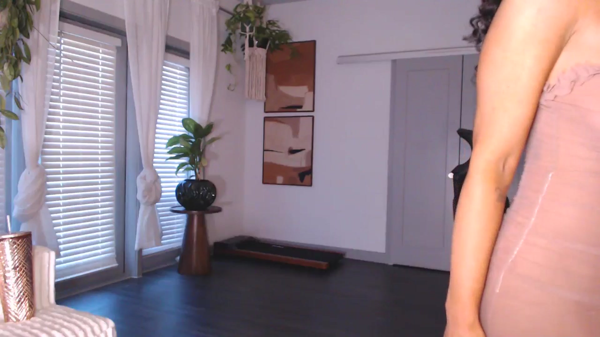 Gallery image thumbnail from CamWithCarmen's myfreecams stream on, 08/15/2025, 24:04 image 19 of 20
