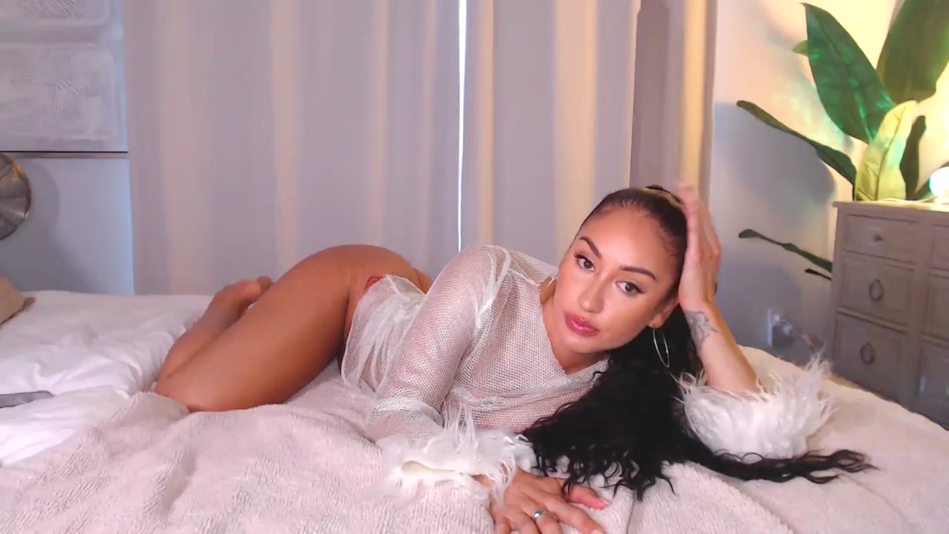 Gallery image thumbnail from CamWithCarmen's myfreecams stream on, 08/16/2025, 12:46 image 11 of 20