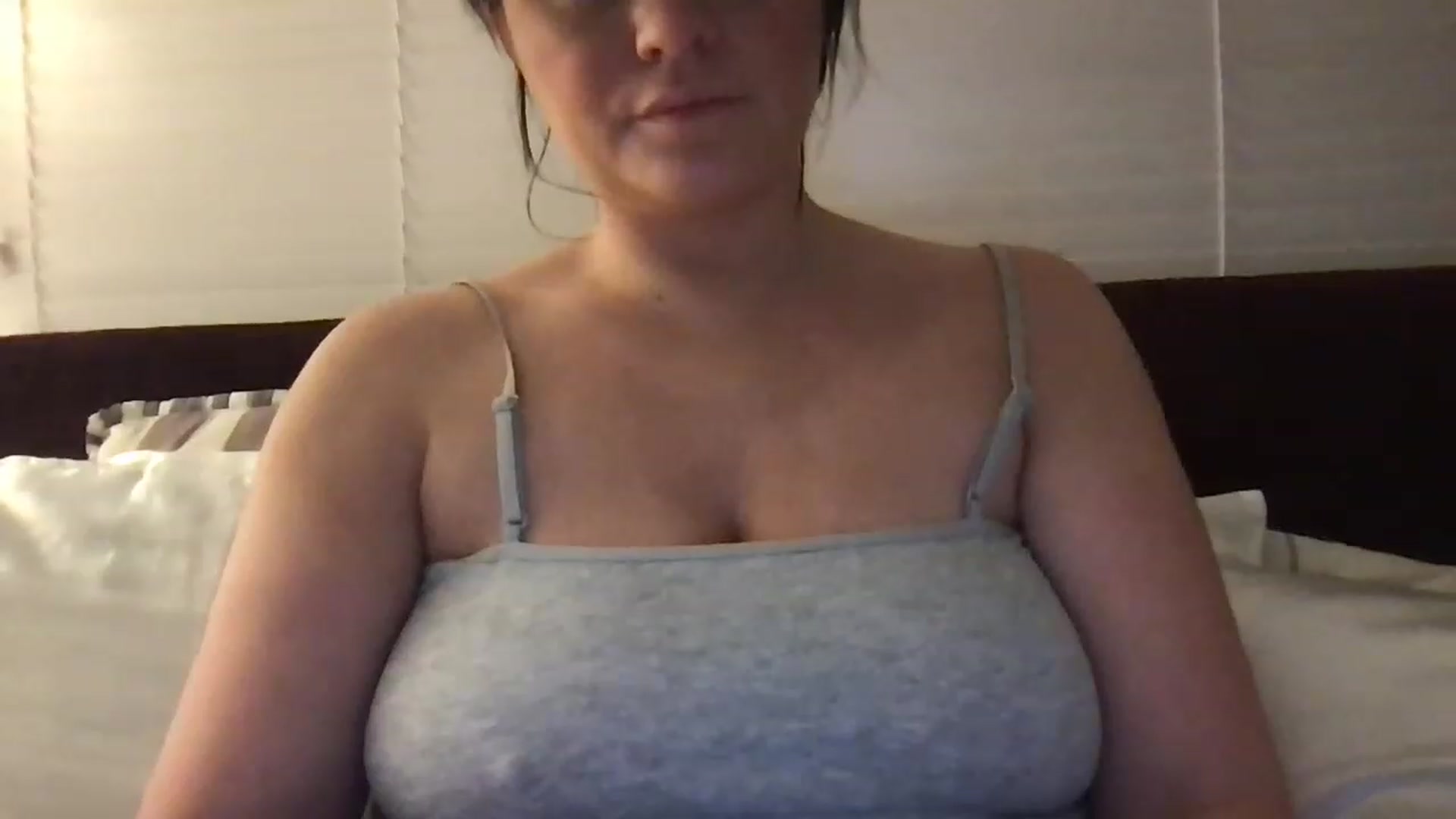 Gallery image thumbnail from Cambabe1997's myfreecams stream on, 11/22/2022, 18:47 image 7 of 20