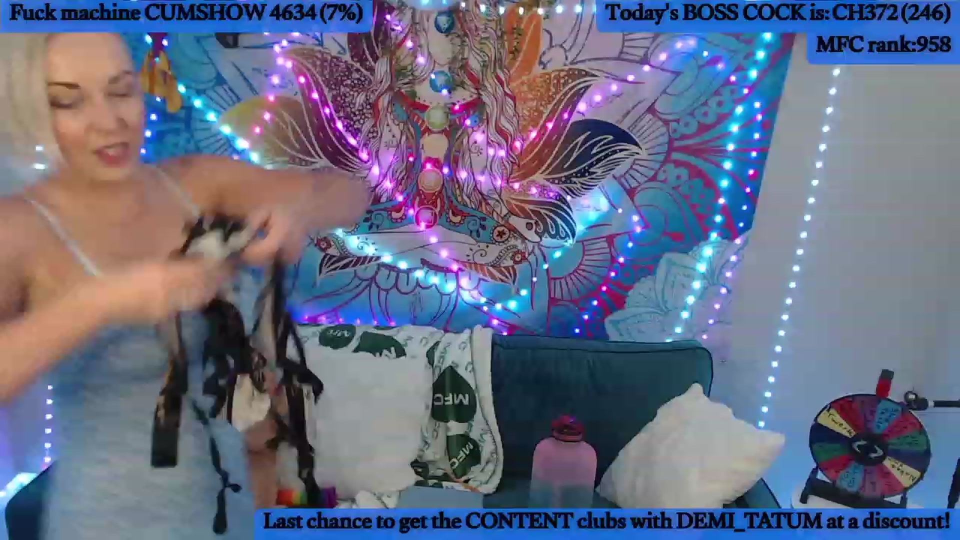 Gallery image thumbnail from CamgirlCASS's myfreecams stream on, 01/30/2023, 19:32 image 4 of 20