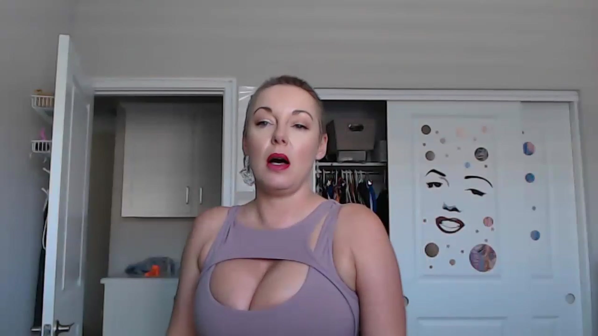 Gallery image thumbnail from CamgirlCASS's myfreecams stream on, 06/29/2023, 19:09 image 12 of 20