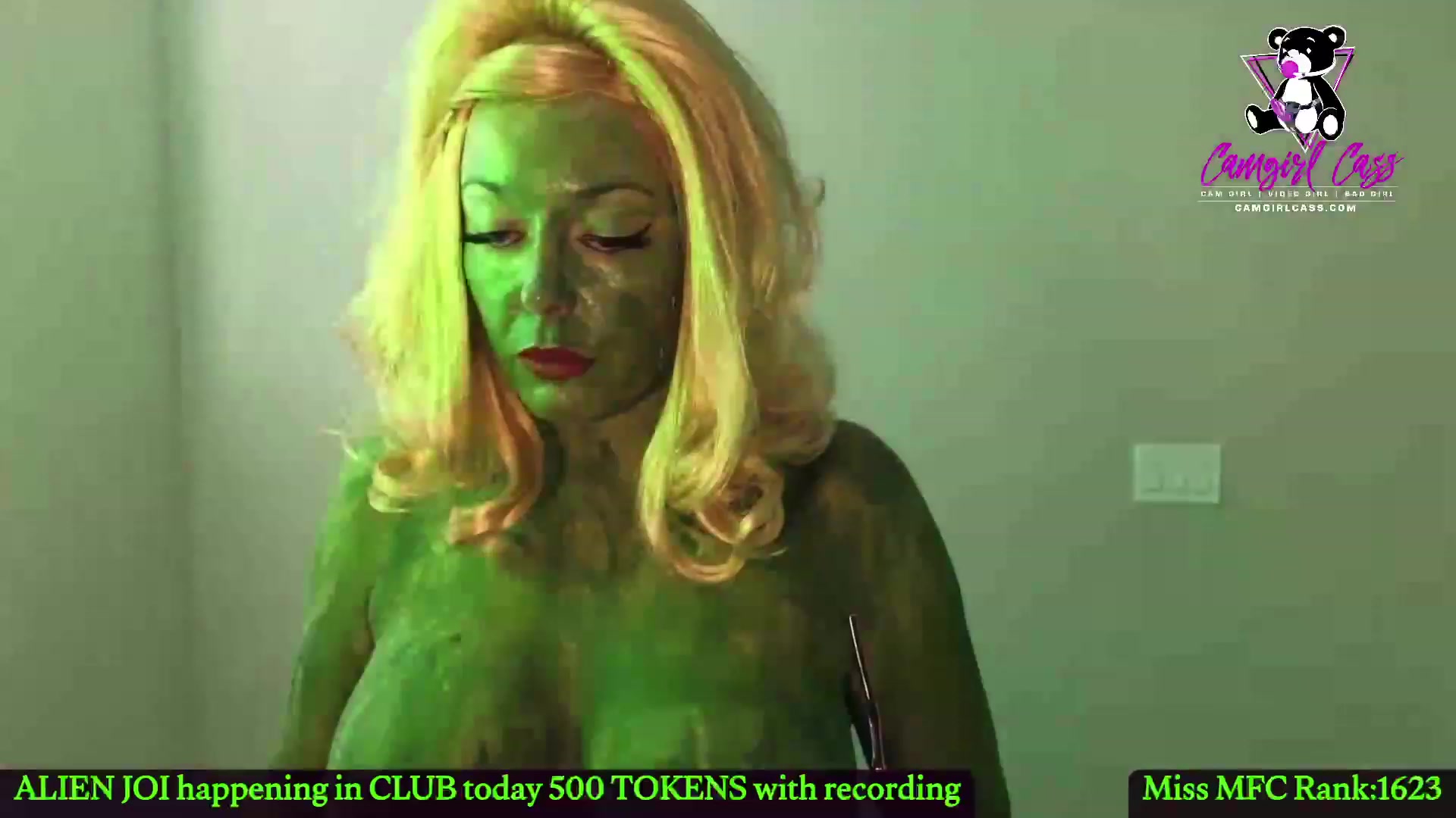 Gallery image thumbnail from CamgirlCASS's myfreecams stream on, 10/19/2023, 19:39 image 18 of 20