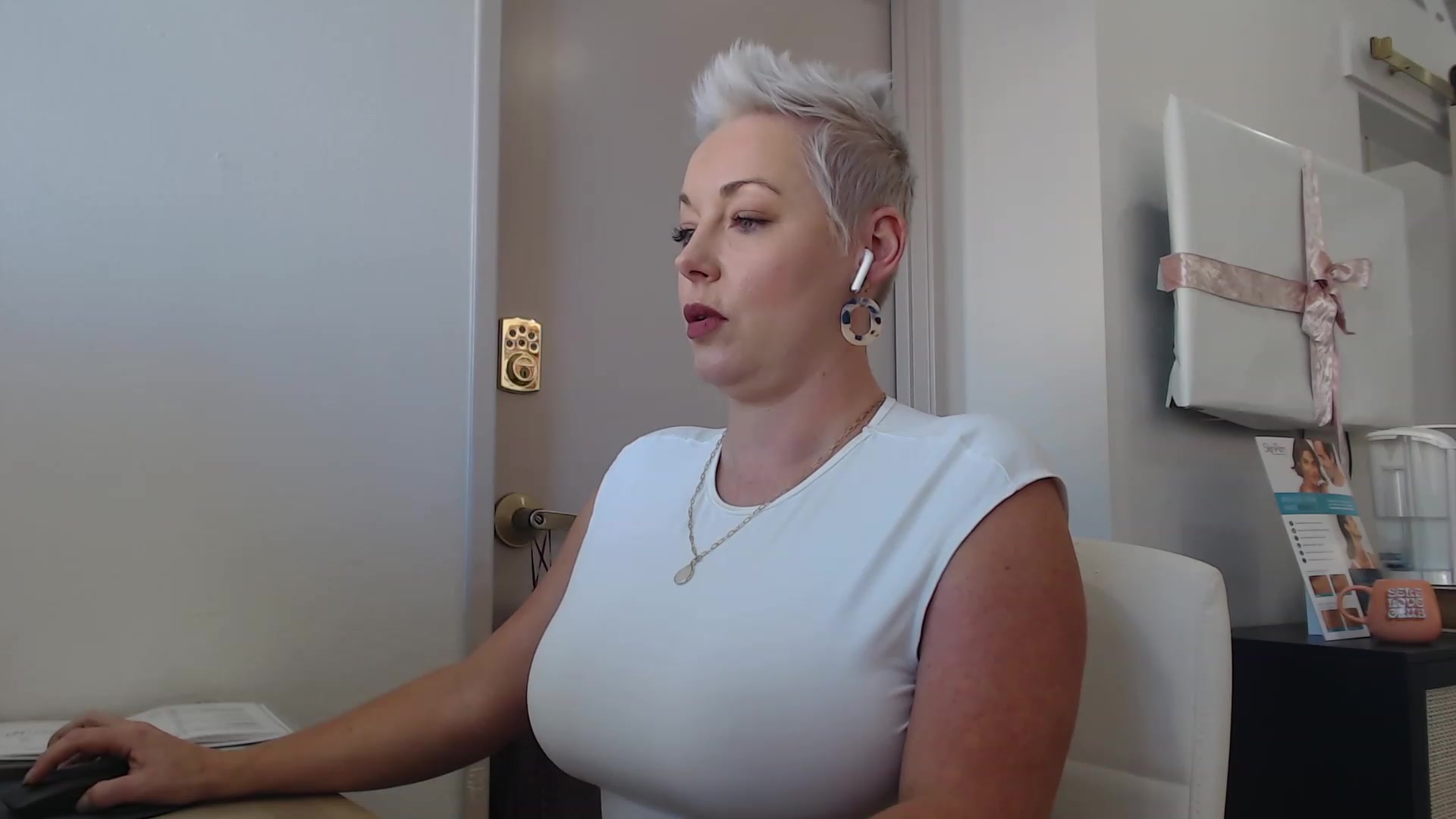 Gallery image thumbnail from CamgirlCASS's myfreecams stream on, 12/09/2023, 19:55 image 9 of 20