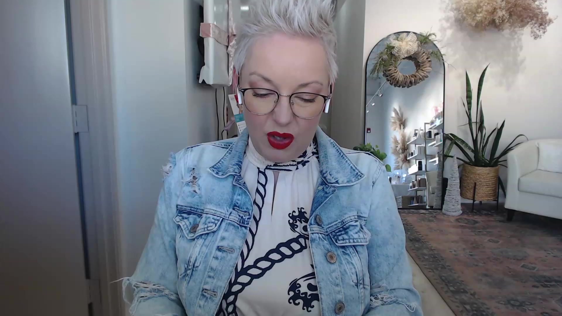 Gallery image thumbnail from CamgirlCASS's myfreecams stream on, 12/13/2023, 19:59 image 17 of 20