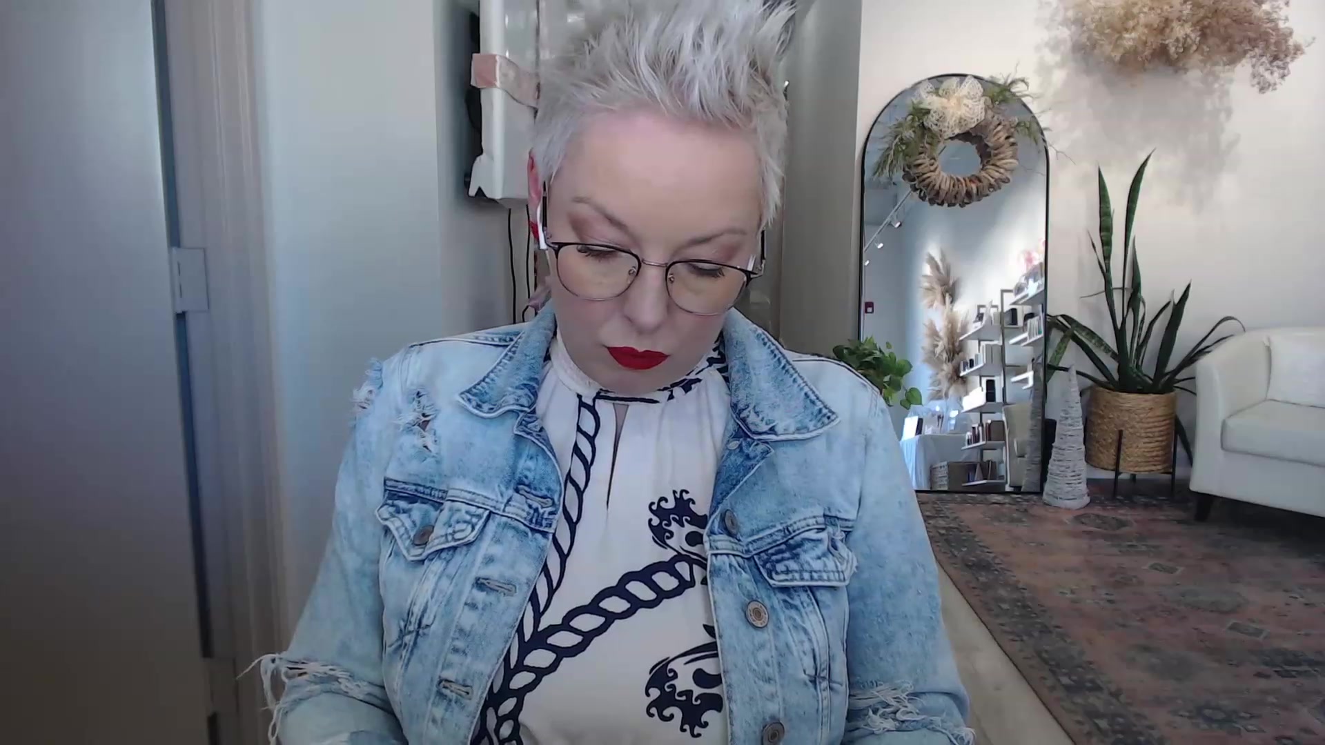 Gallery image thumbnail from CamgirlCASS's myfreecams stream on, 12/13/2023, 19:59 image 12 of 20