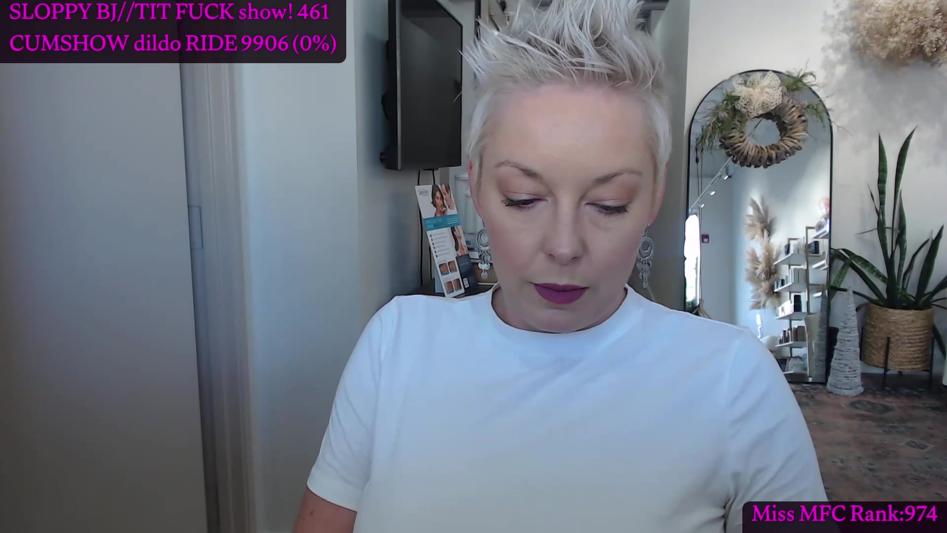 Gallery image thumbnail from CamgirlCASS's myfreecams stream on, 12/20/2023, 19:23 image 9 of 20
