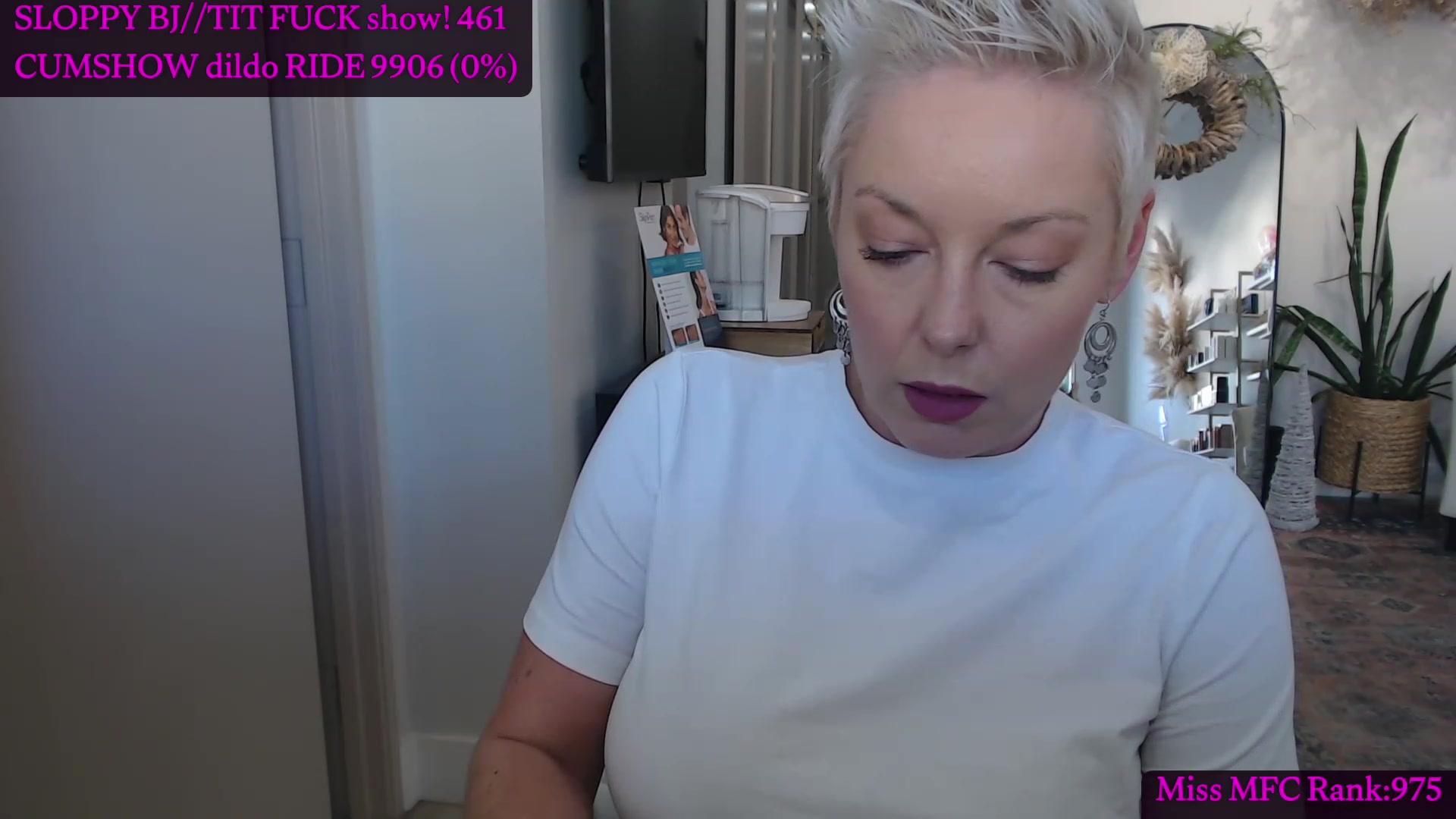 Gallery image thumbnail from CamgirlCASS's myfreecams stream on, 12/20/2023, 19:23 image 14 of 20