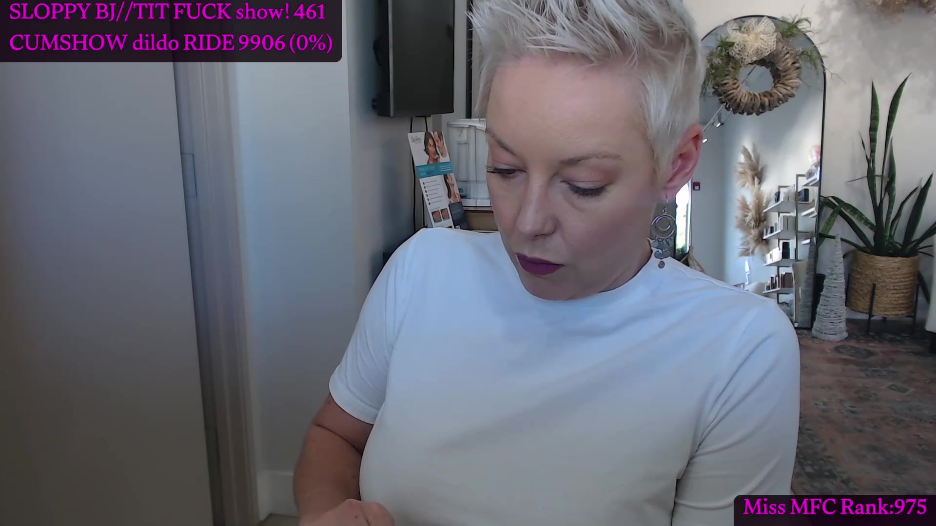 Gallery image thumbnail from CamgirlCASS's myfreecams stream on, 12/20/2023, 19:23 image 16 of 20