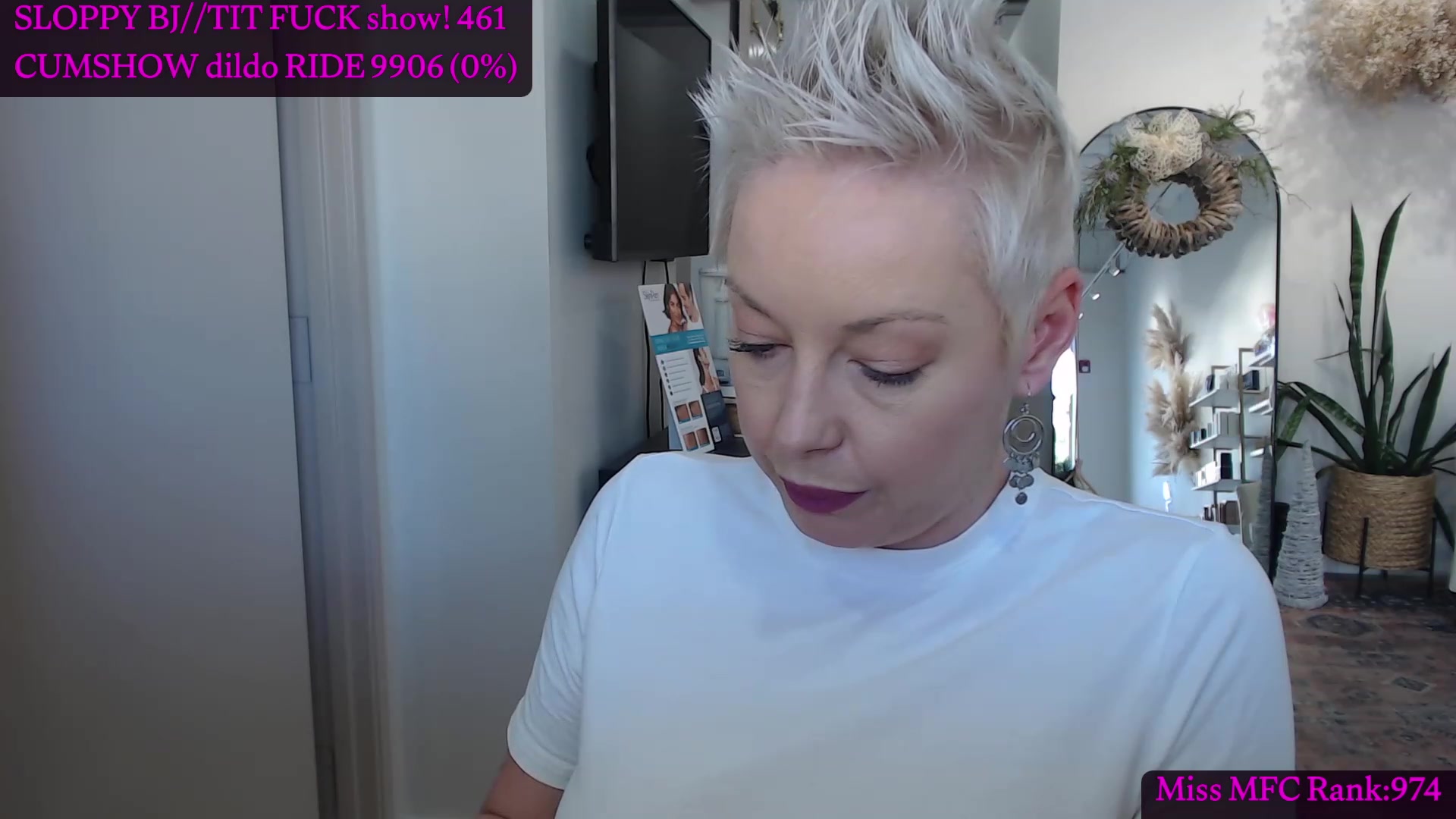 Gallery image thumbnail from CamgirlCASS's myfreecams stream on, 12/20/2023, 19:23 image 10 of 20