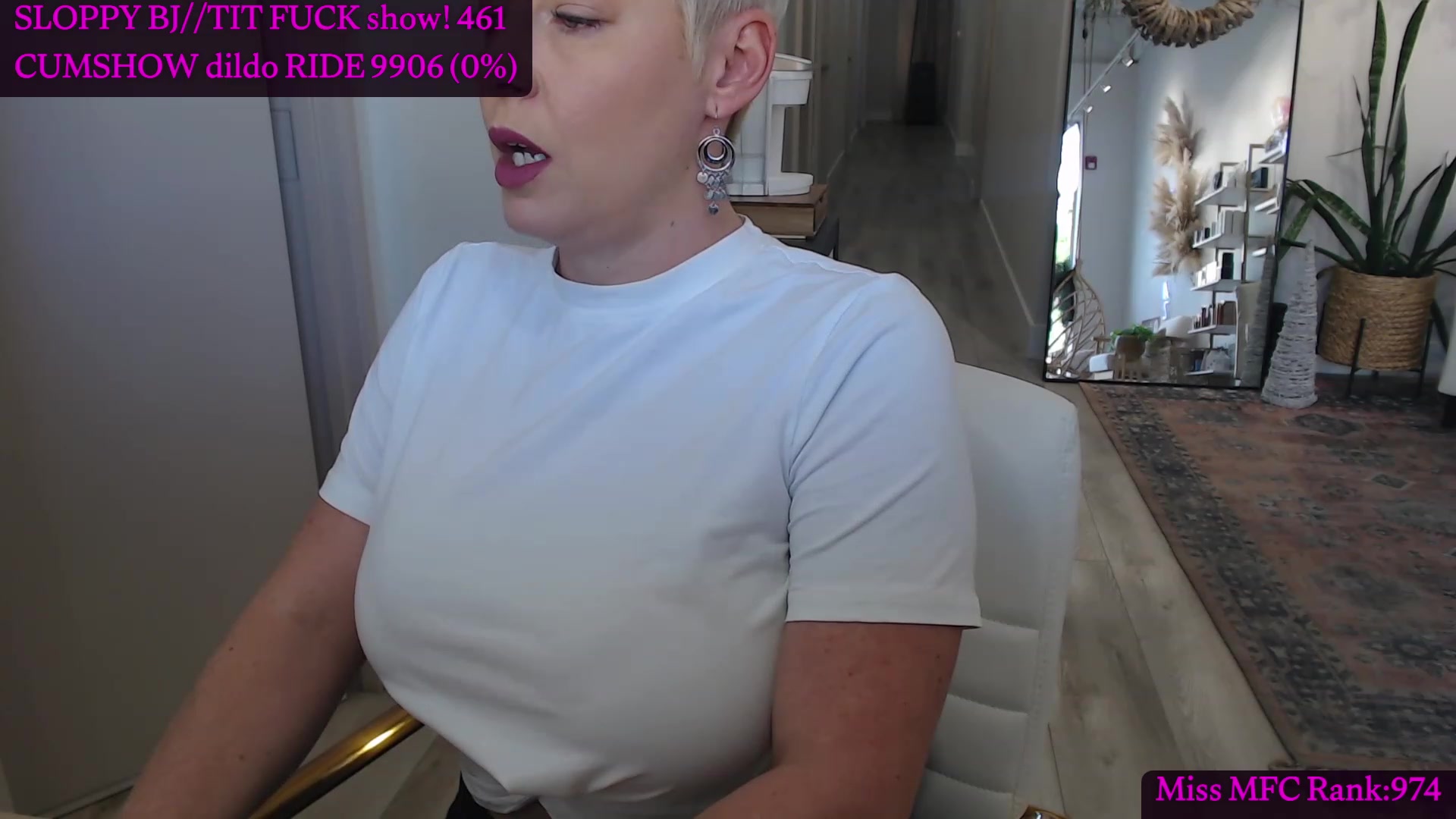 Gallery image thumbnail from CamgirlCASS's myfreecams stream on, 12/20/2023, 19:23 image 12 of 20
