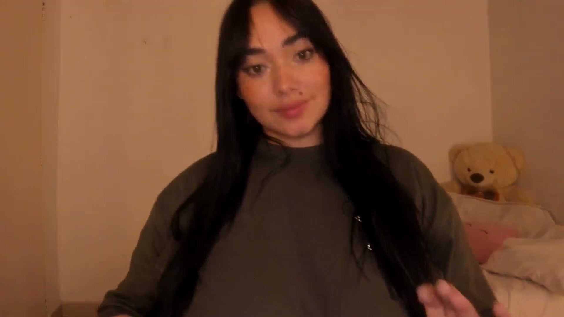Gallery image thumbnail from CamiiHerrera's myfreecams stream on, 07/06/2025, 11:22 image 13 of 20