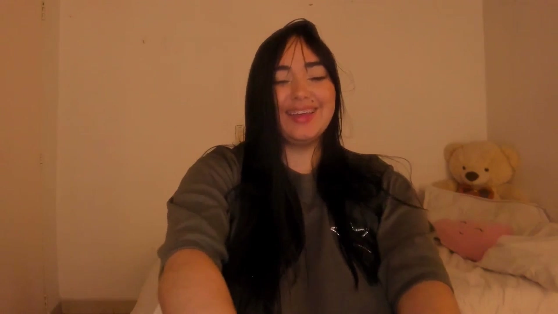 Gallery image thumbnail from CamiiHerrera's myfreecams stream on, 07/06/2025, 11:22 image 10 of 20