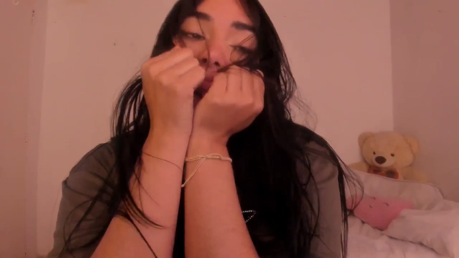 Gallery image thumbnail from CamiiHerrera's myfreecams stream on, 07/06/2025, 11:47 image 15 of 20