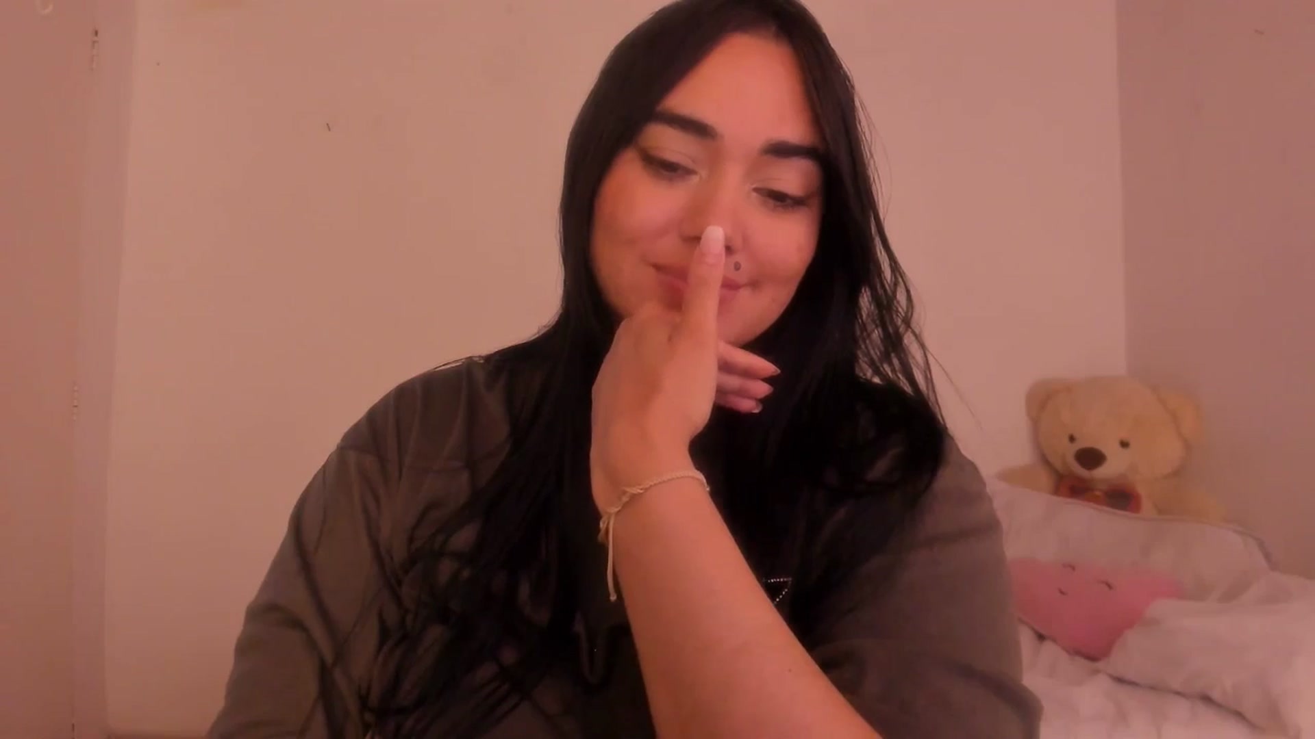 Gallery image thumbnail from CamiiHerrera's myfreecams stream on, 07/06/2025, 11:47 image 18 of 20
