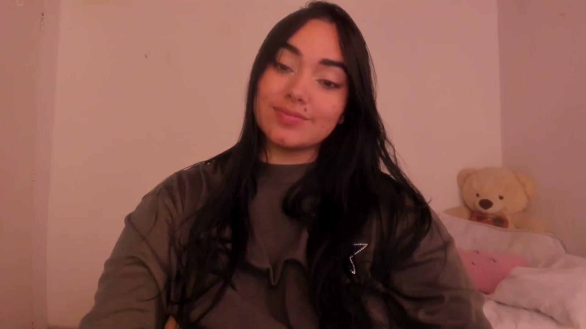 Gallery image thumbnail from CamiiHerrera's myfreecams stream on, 07/06/2025, 11:47 image 16 of 20