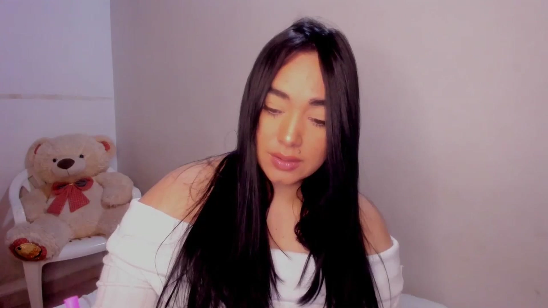 Gallery image thumbnail from CamiiHerrera's myfreecams stream on, 12/27/2025, 11:02 image 11 of 20