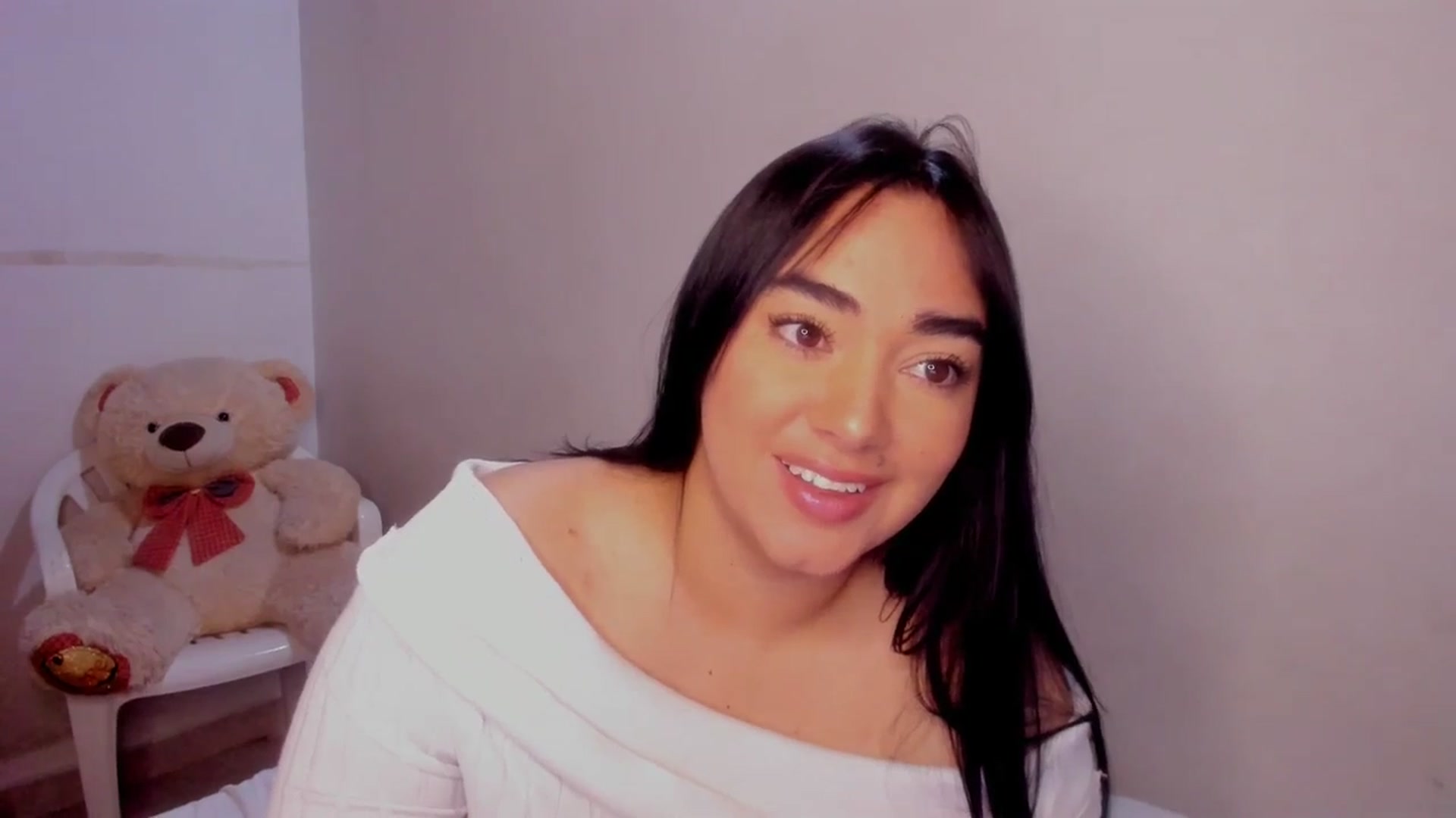 Gallery image thumbnail from CamiiHerrera's myfreecams stream on, 12/27/2025, 11:02 image 6 of 20
