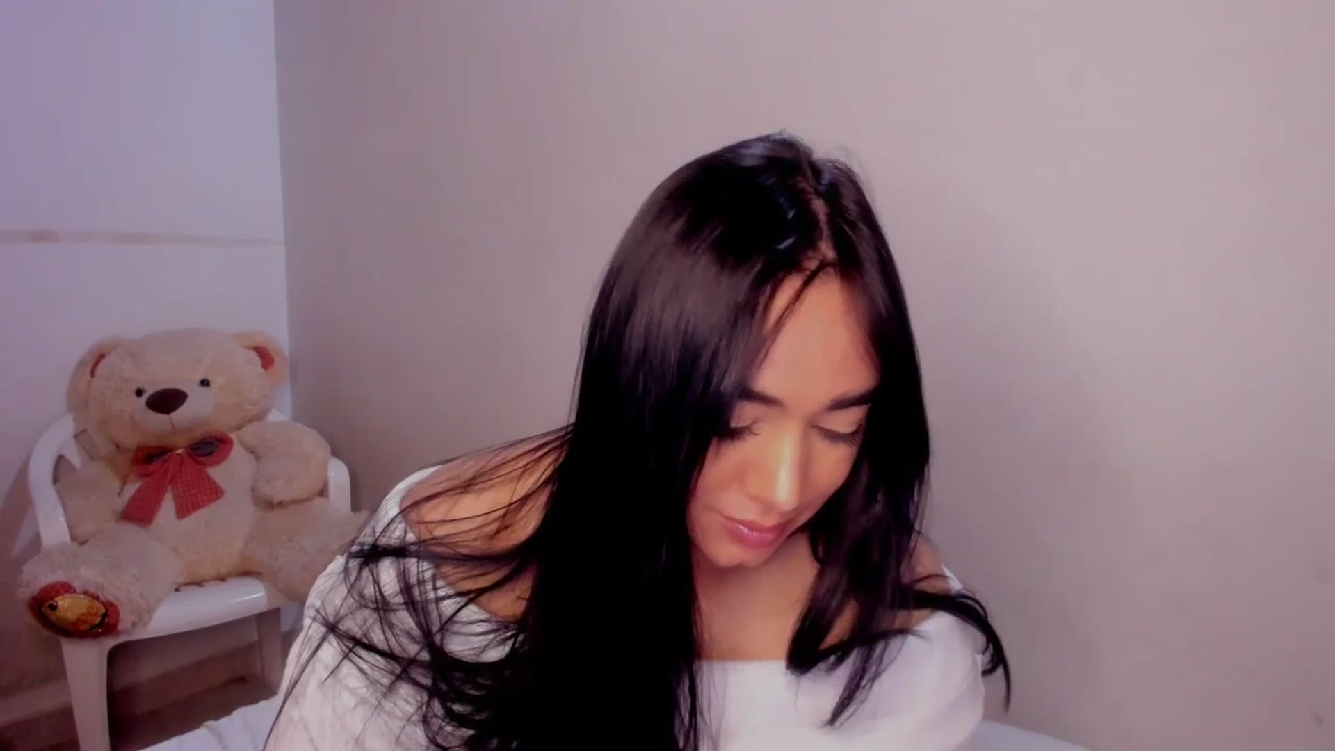 Gallery image thumbnail from CamiiHerrera's myfreecams stream on, 12/27/2025, 11:02 image 2 of 20