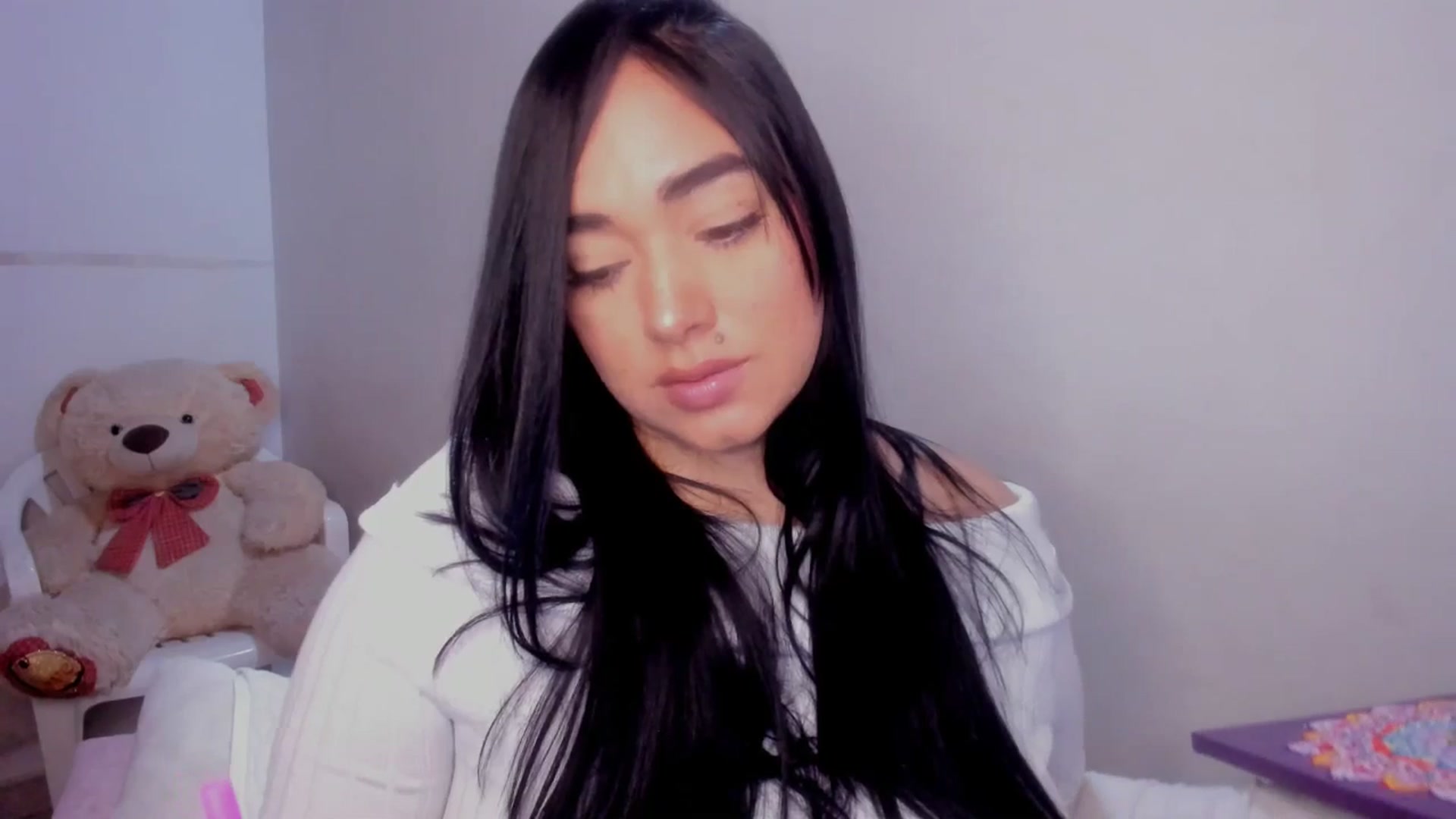 Gallery image thumbnail from CamiiHerrera's myfreecams stream on, 12/27/2025, 11:21 image 12 of 20