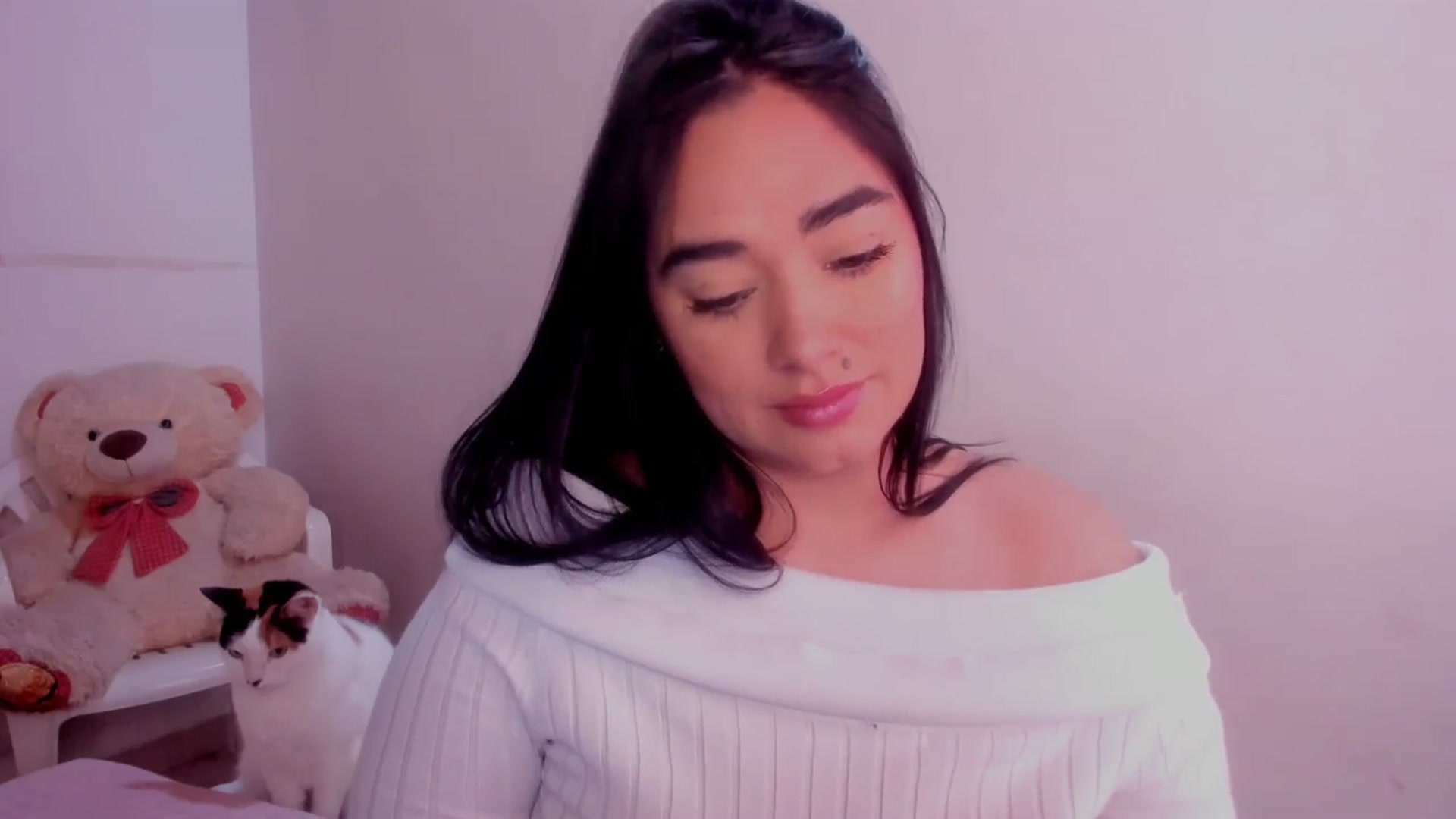 Gallery image thumbnail from CamiiHerrera's myfreecams stream on, 12/27/2025, 12:28 image 13 of 20