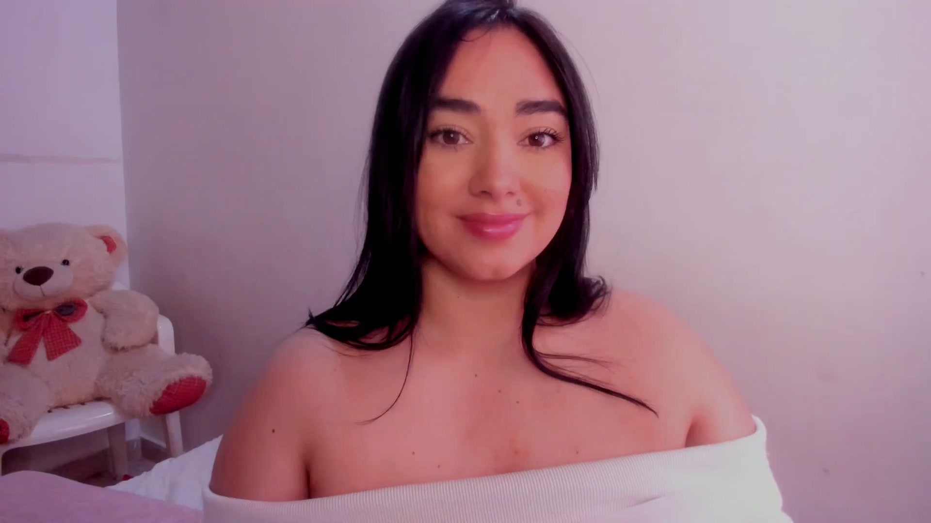 Gallery image thumbnail from CamiiHerrera's myfreecams stream on, 12/27/2025, 12:28 image 20 of 20