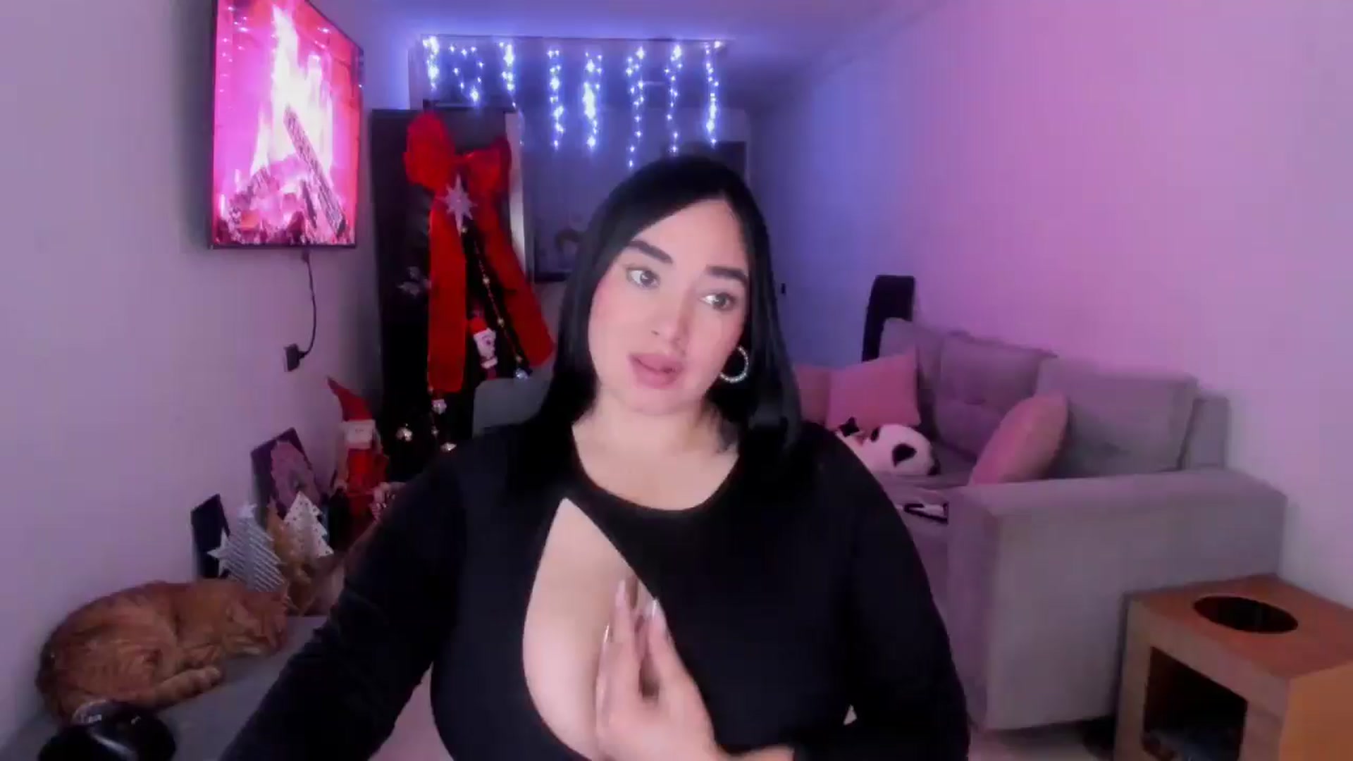 Gallery image thumbnail from CamiiHerrera's myfreecams stream on, 01/03/2026, 12:21 image 14 of 20