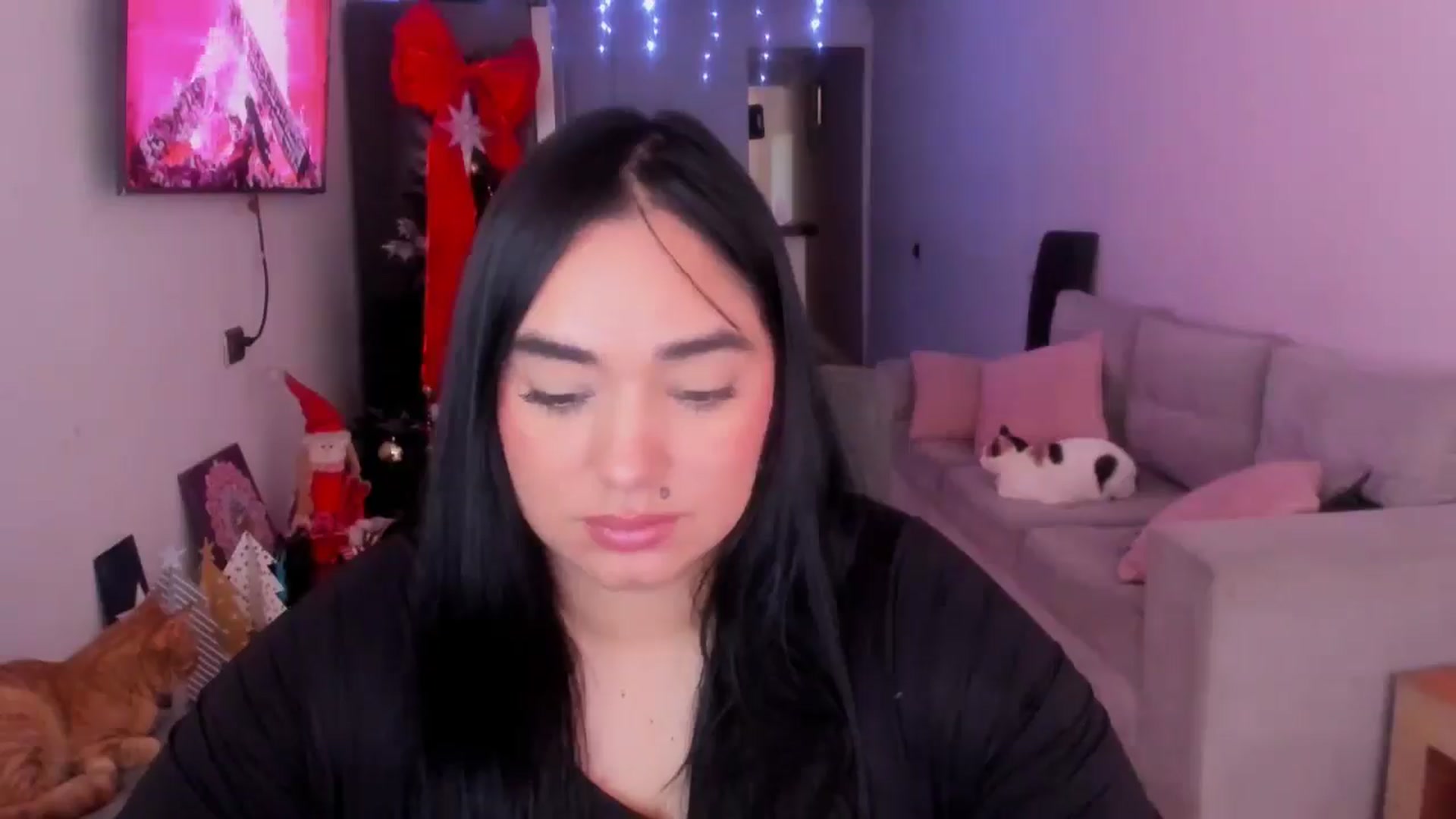 Gallery image thumbnail from CamiiHerrera's myfreecams stream on, 01/03/2026, 13:38 image 19 of 20