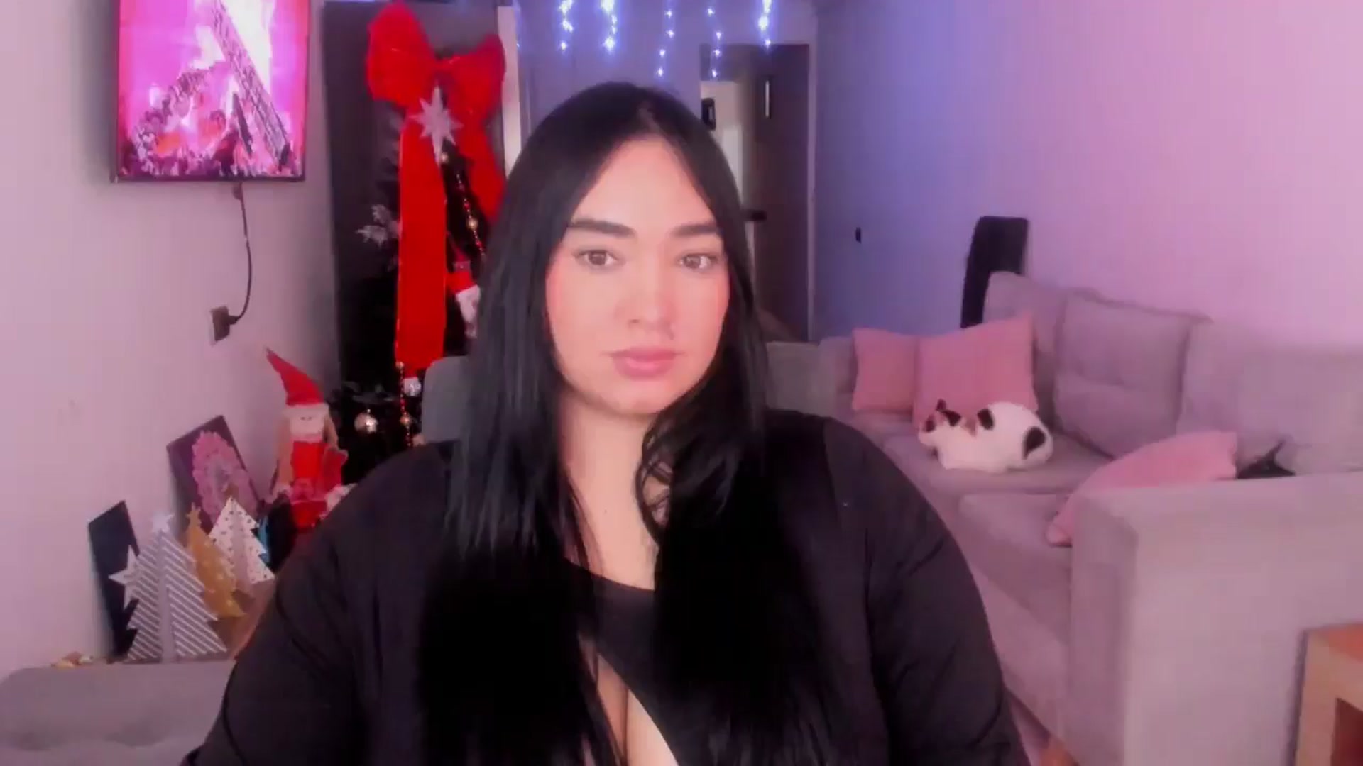 Gallery image thumbnail from CamiiHerrera's myfreecams stream on, 01/03/2026, 13:38 image 16 of 20