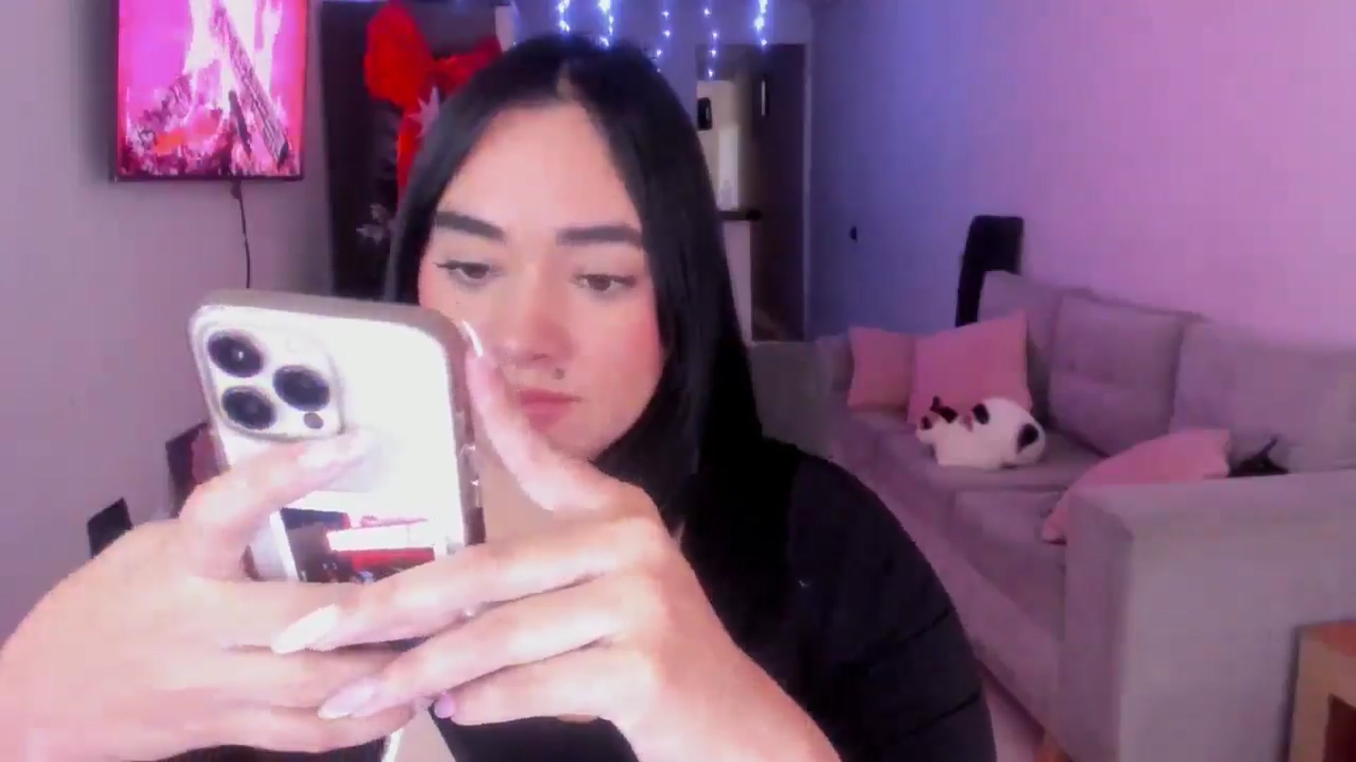 Gallery image thumbnail from CamiiHerrera's myfreecams stream on, 01/03/2026, 13:38 image 9 of 20