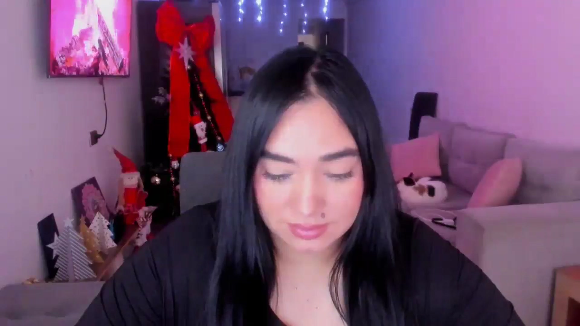 Gallery image thumbnail from CamiiHerrera's myfreecams stream on, 01/03/2026, 13:38 image 6 of 20