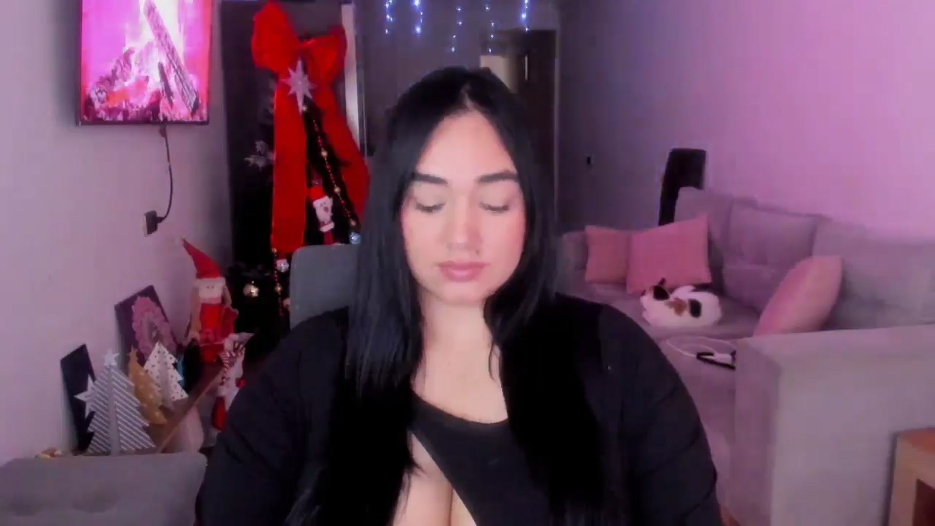 Gallery image thumbnail from CamiiHerrera's myfreecams stream on, 01/03/2026, 13:38 image 7 of 20
