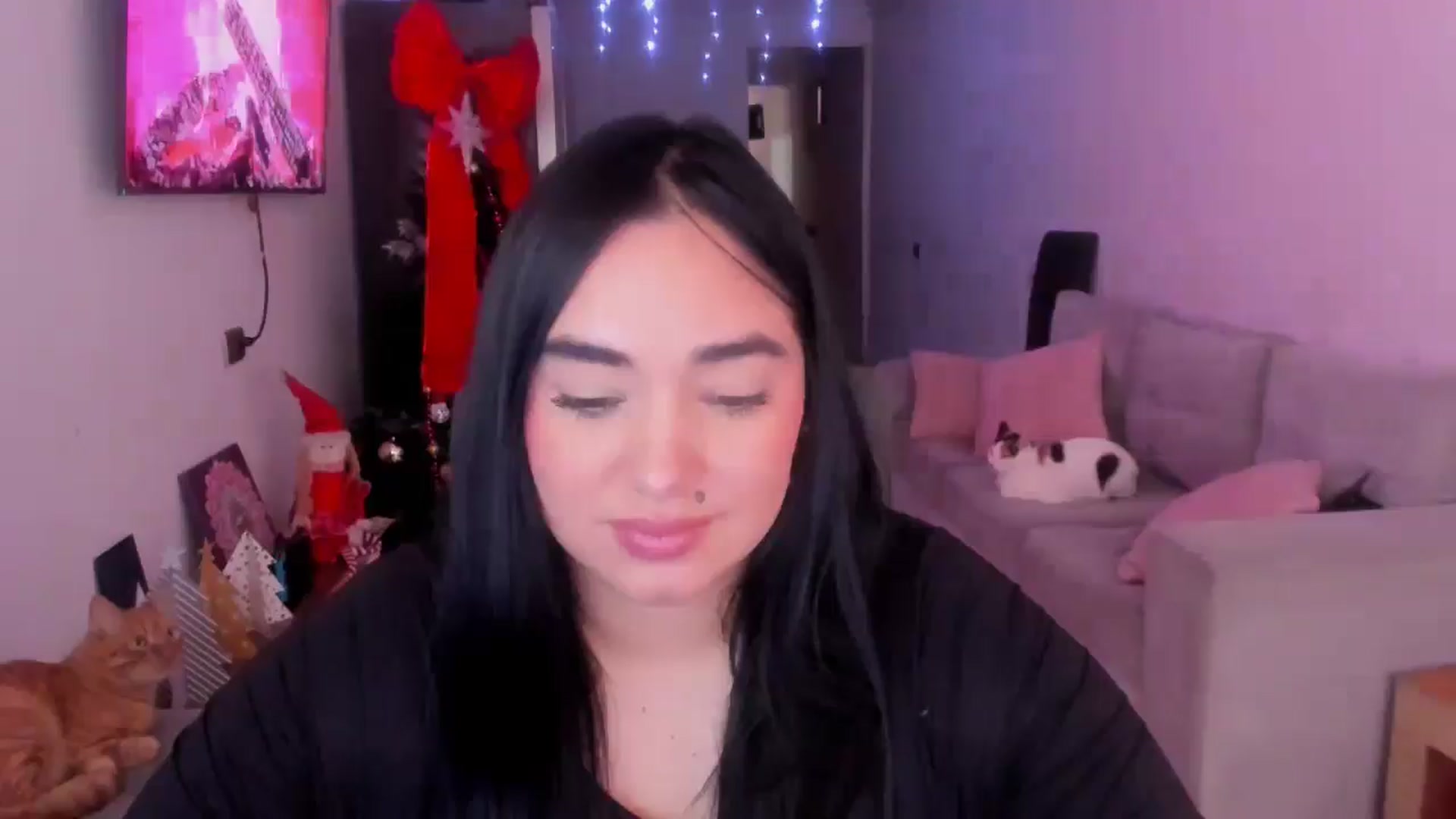 Gallery image thumbnail from CamiiHerrera's myfreecams stream on, 01/03/2026, 13:38 image 18 of 20