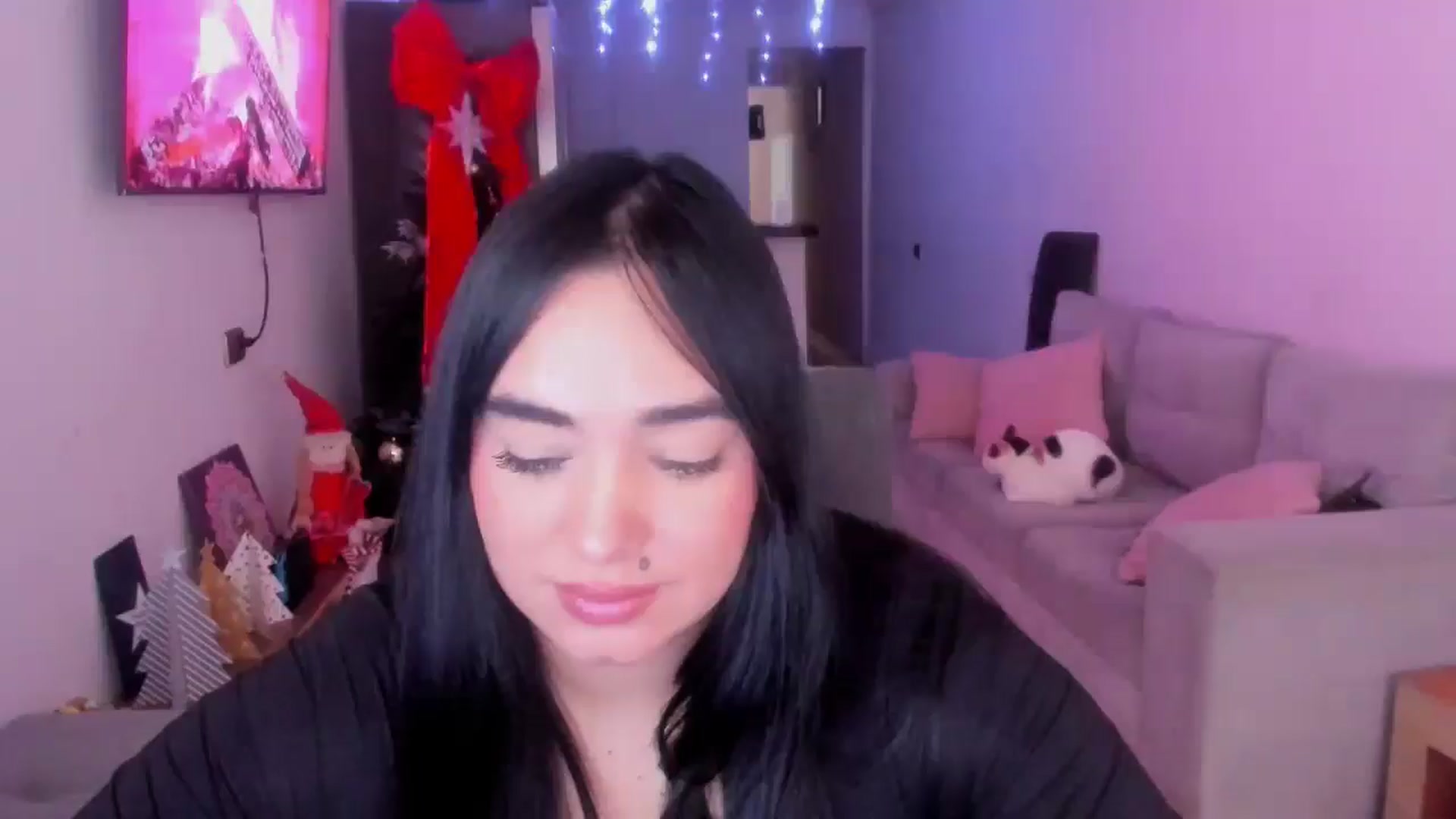 Gallery image thumbnail from CamiiHerrera's myfreecams stream on, 01/03/2026, 13:38 image 12 of 20