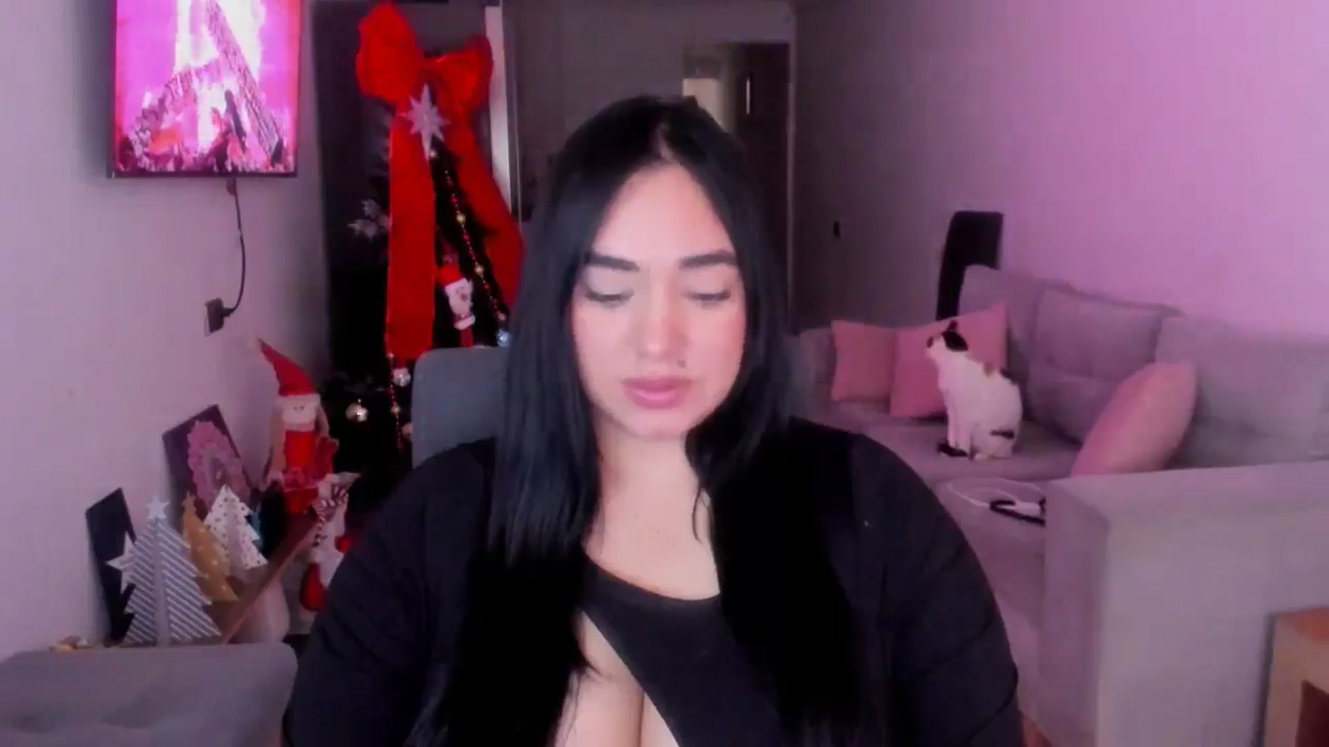 Gallery image thumbnail from CamiiHerrera's myfreecams stream on, 01/03/2026, 13:38 image 8 of 20
