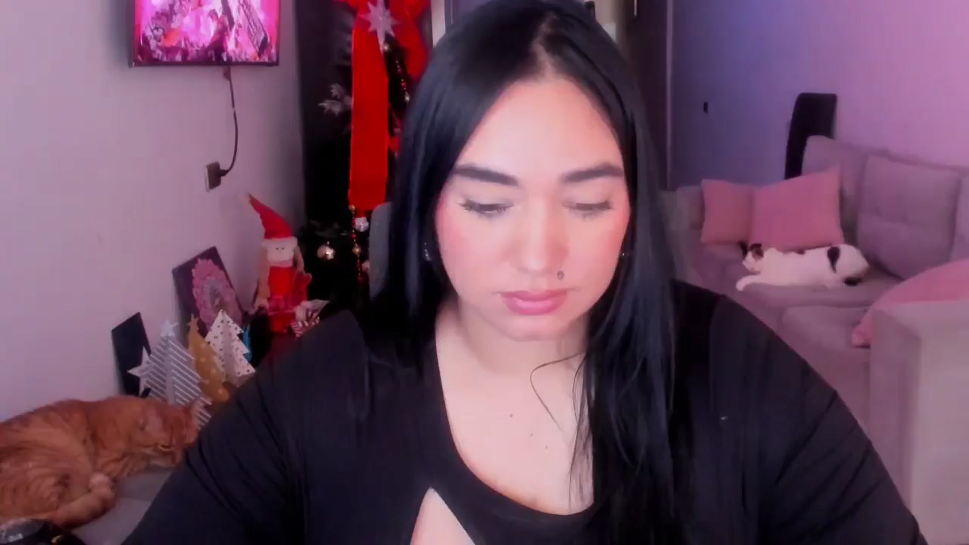 Gallery image thumbnail from CamiiHerrera's myfreecams stream on, 01/03/2026, 16:05 image 1 of 20