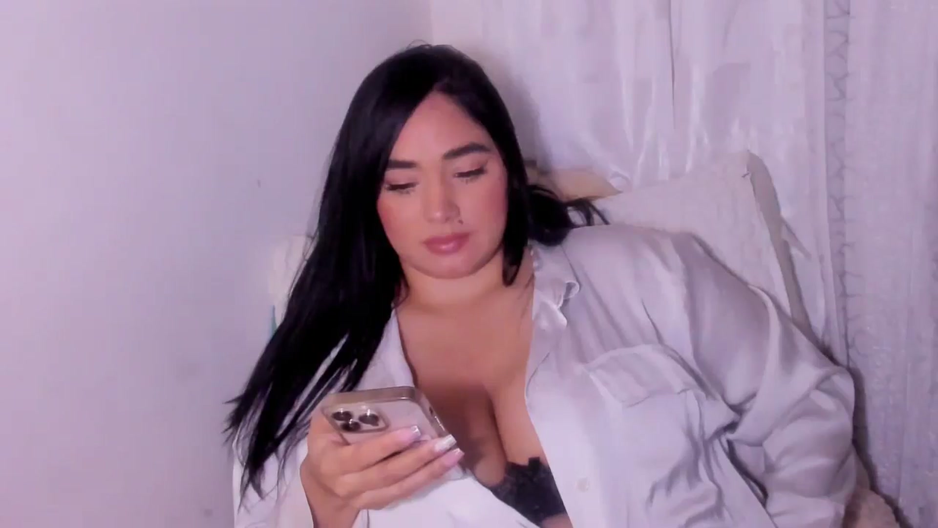 Gallery image thumbnail from CamiiHerrera's myfreecams stream on, 01/07/2026, 10:49 image 20 of 20