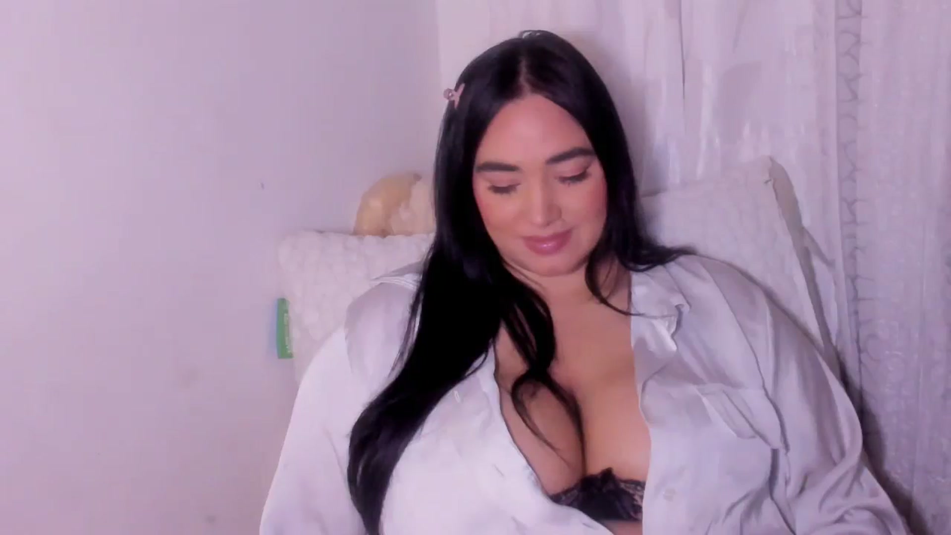 Gallery image thumbnail from CamiiHerrera's myfreecams stream on, 01/07/2026, 10:49 image 18 of 20