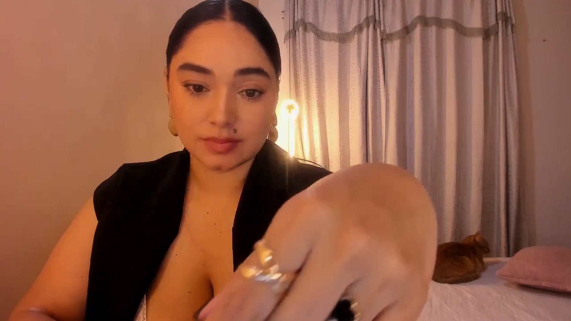 Gallery image thumbnail from CamiiHerrera's myfreecams stream on, 03/25/2026, 10:37 image 19 of 20