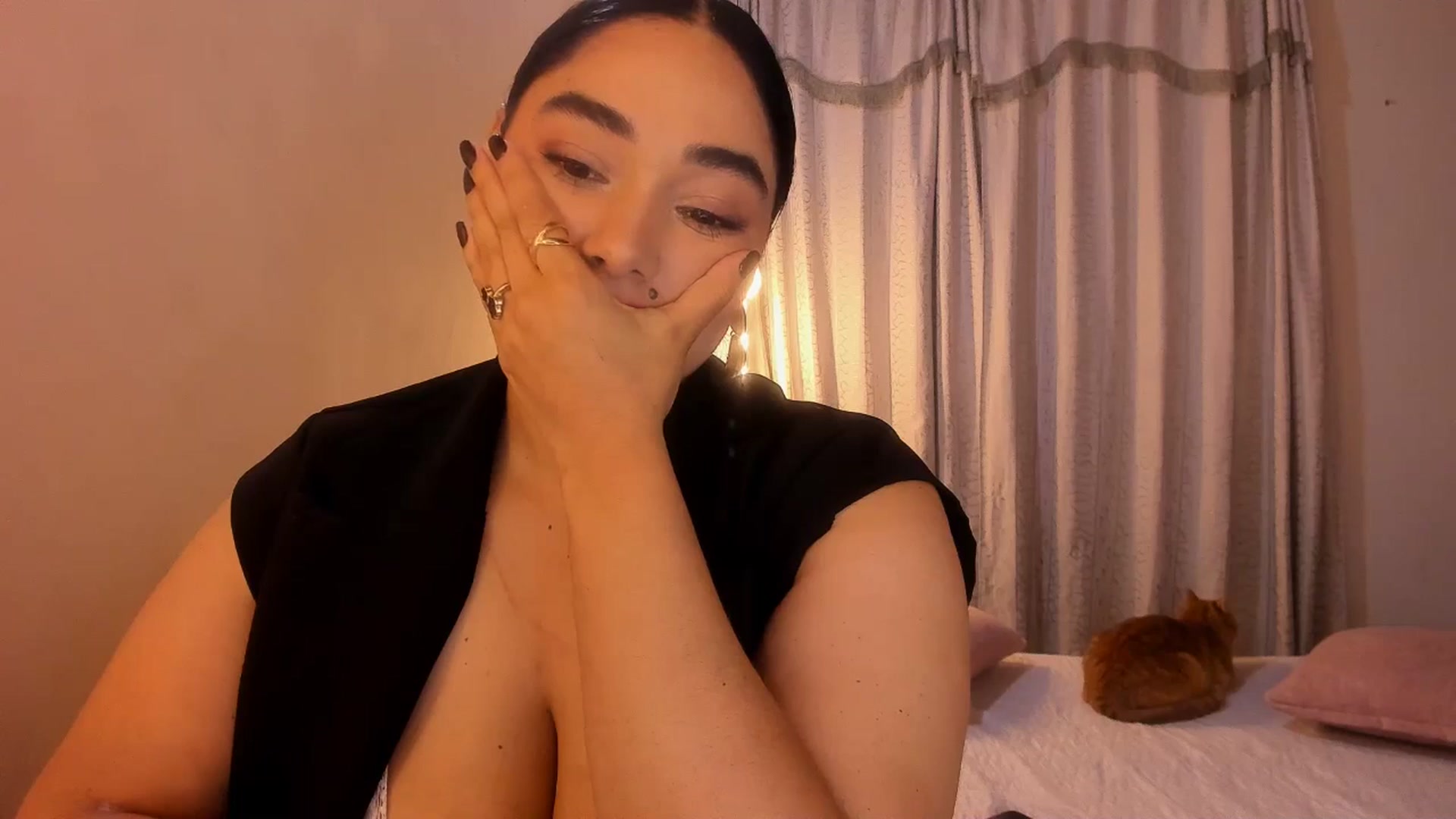 Gallery image thumbnail from CamiiHerrera's myfreecams stream on, 03/25/2026, 10:37 image 12 of 20
