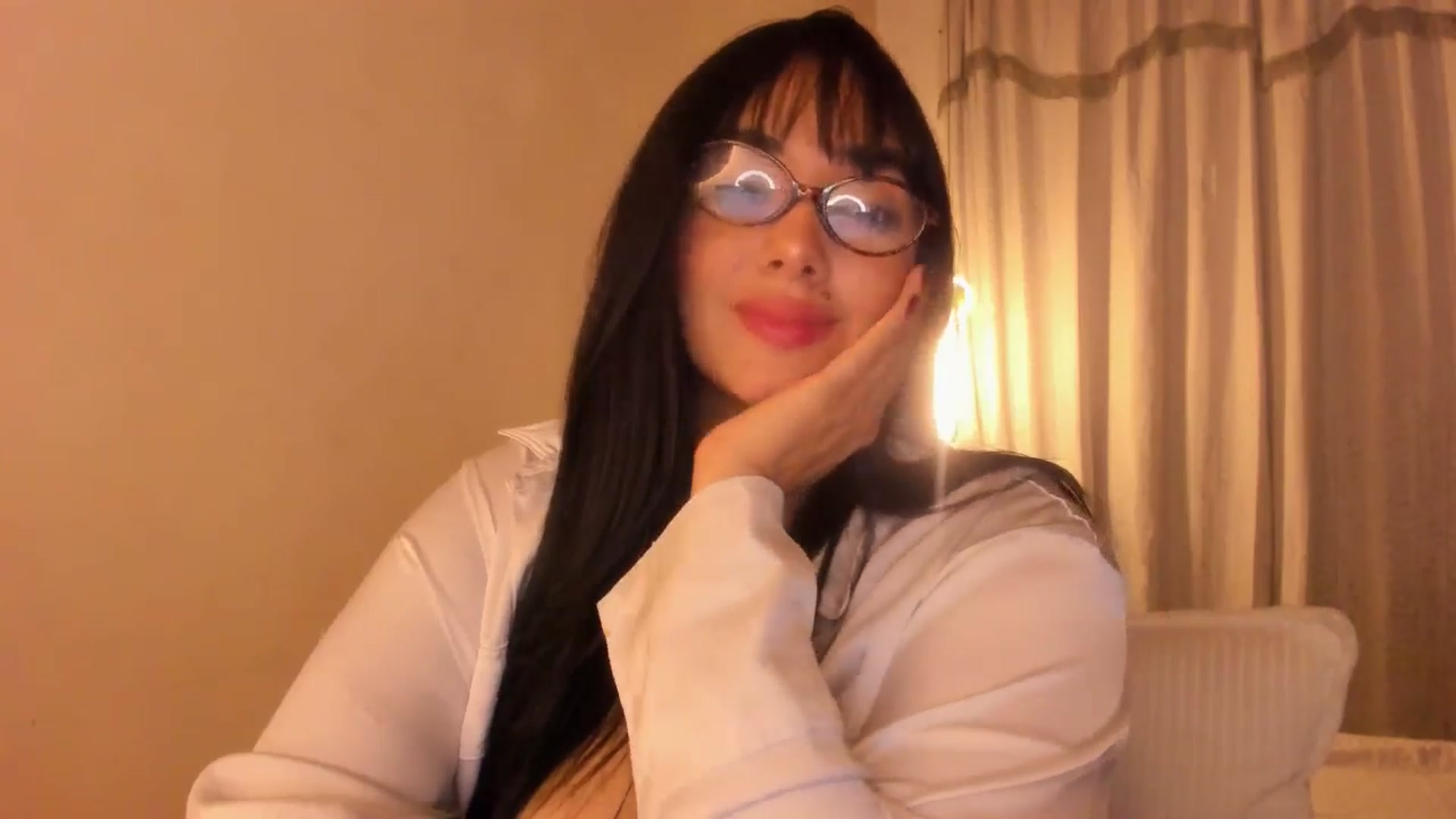Gallery image thumbnail from CamiiHerrera's myfreecams stream on, 04/21/2026, 06:38 image 5 of 20