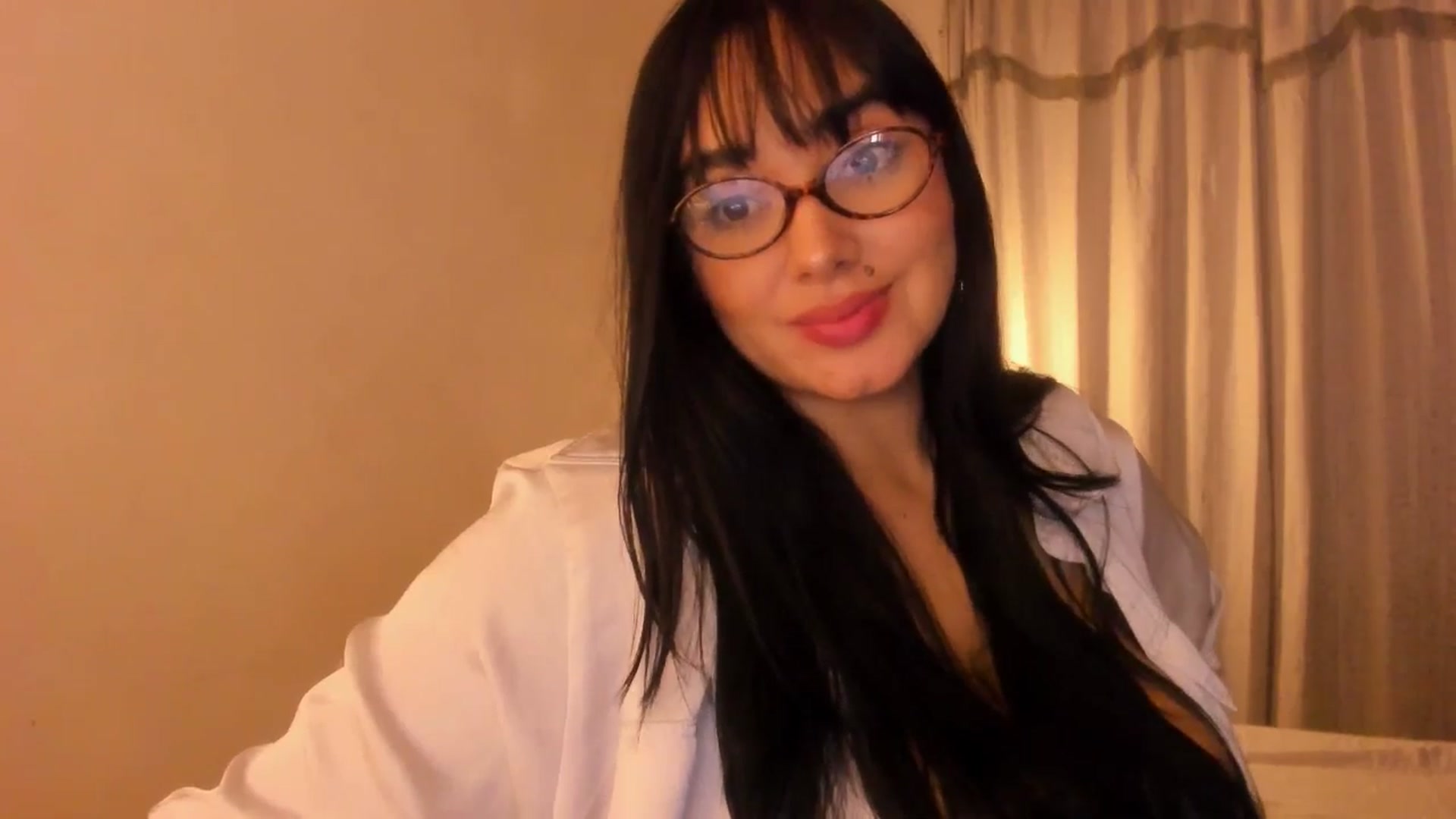Gallery image thumbnail from CamiiHerrera's myfreecams stream on, 04/21/2026, 06:38 image 7 of 20