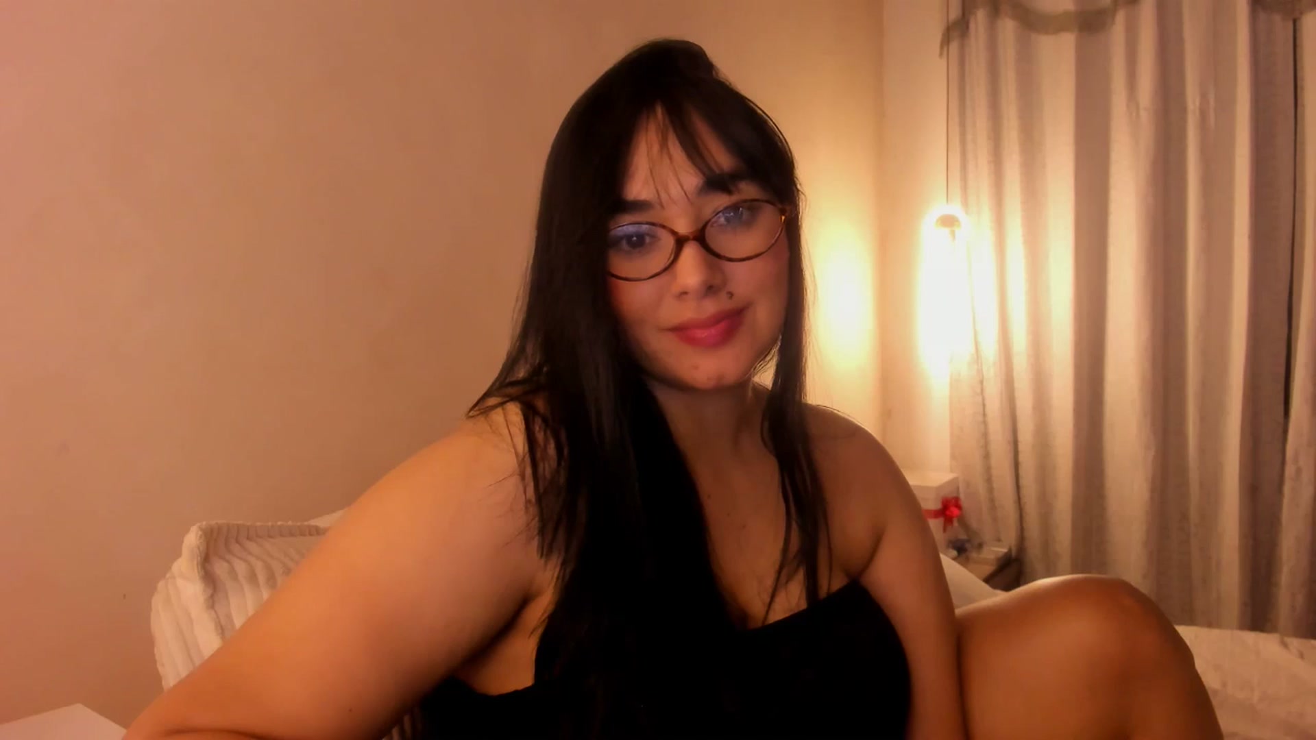 Gallery image thumbnail from CamiiHerrera's myfreecams stream on, 04/23/2026, 06:50 image 13 of 20