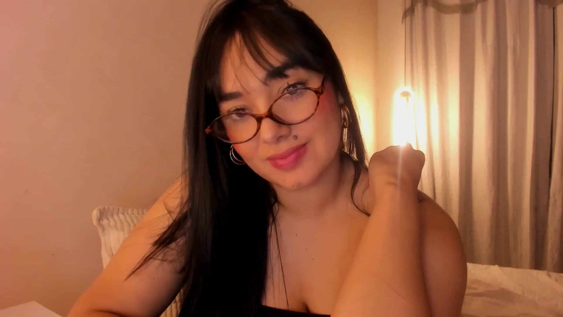 Gallery image thumbnail from CamiiHerrera's myfreecams stream on, 04/23/2026, 06:50 image 8 of 20
