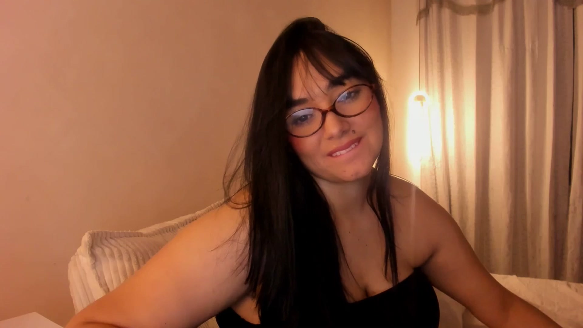 Gallery image thumbnail from CamiiHerrera's myfreecams stream on, 04/23/2026, 06:50 image 10 of 20